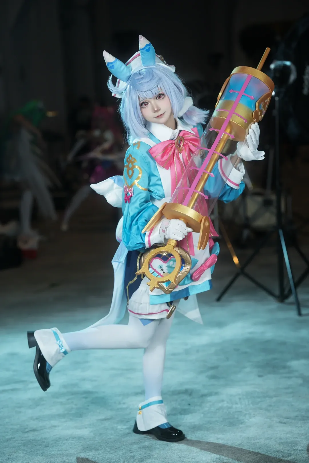 希格雯cos, 二次元cosplay, 漫展摄影, 蓝色系装扮, 特殊花纹丝袜