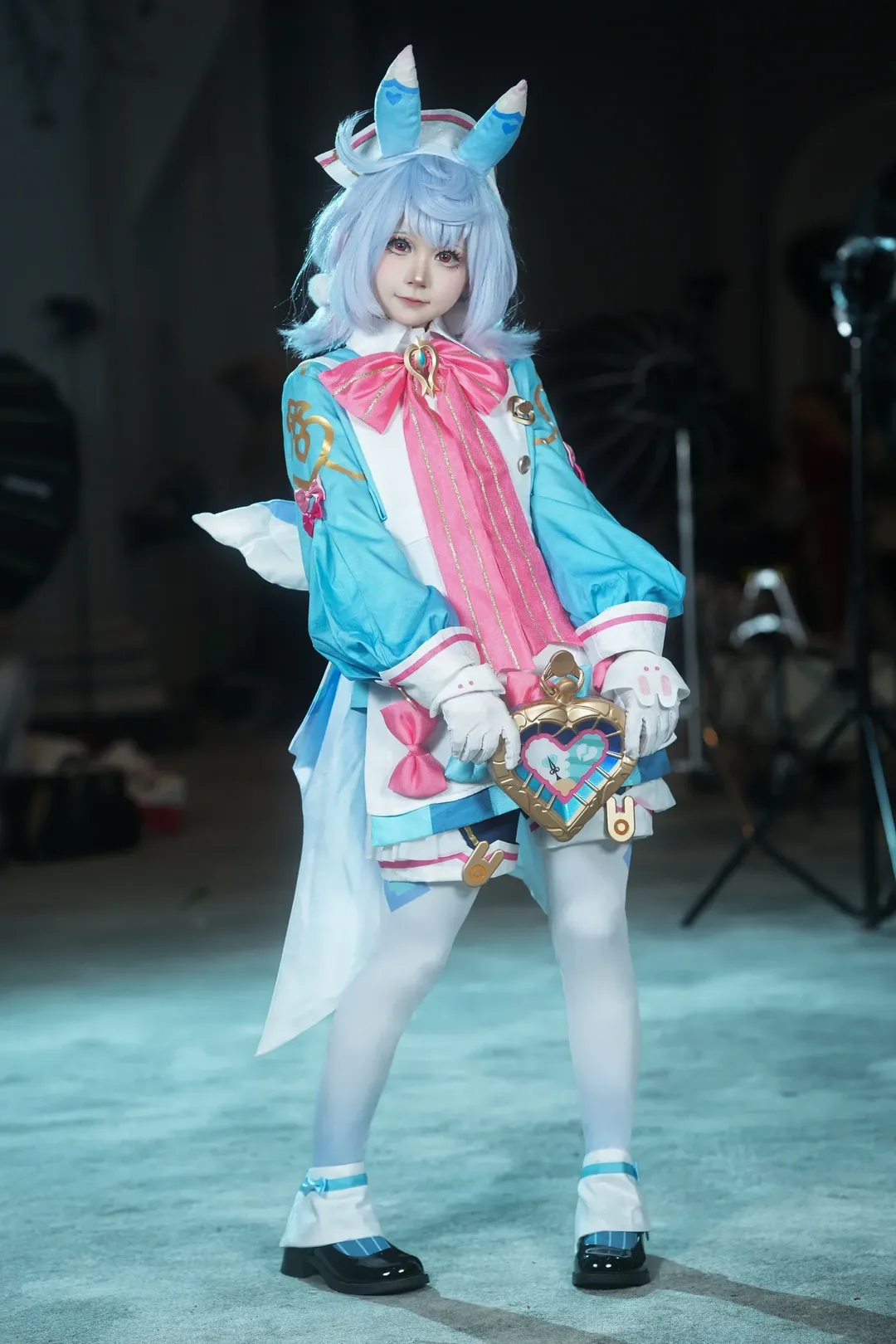 希格雯cos, 二次元cosplay, 漫展摄影, 蓝色系装扮, 特殊花纹丝袜 - 第8张