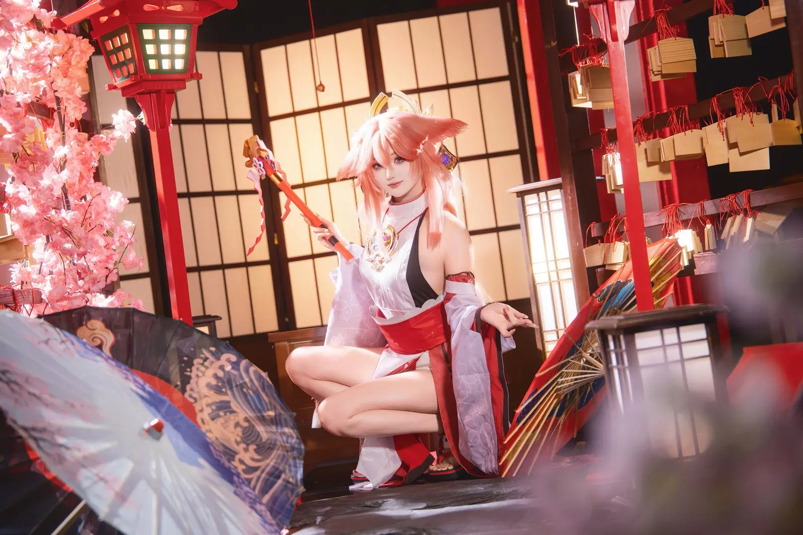 Genshin Impact, Japanese-style photography, Yae Miko cosplay, Pink hair, Role-playing game
