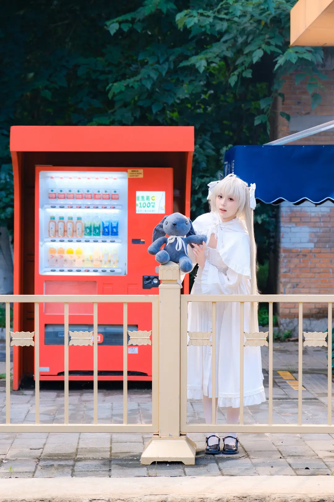 [Kasugano Sora cosplay] Twilight Tram and Sunset Glow: White Stockings Lolita Anime-style outdoor photoshoot by 幻影消失 - Image 11
