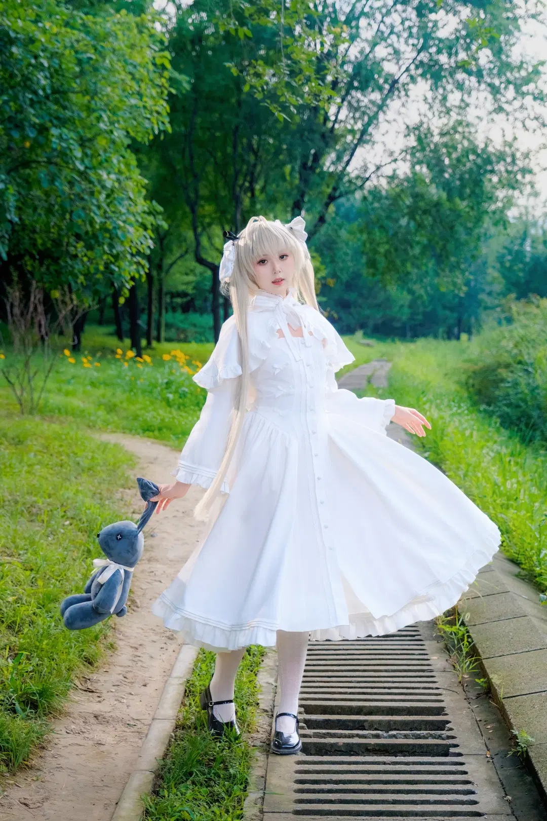 [Kasugano Sora cosplay] Twilight Tram and Sunset Glow: White Stockings Lolita Anime-style outdoor photoshoot by 幻影消失 - Image 6