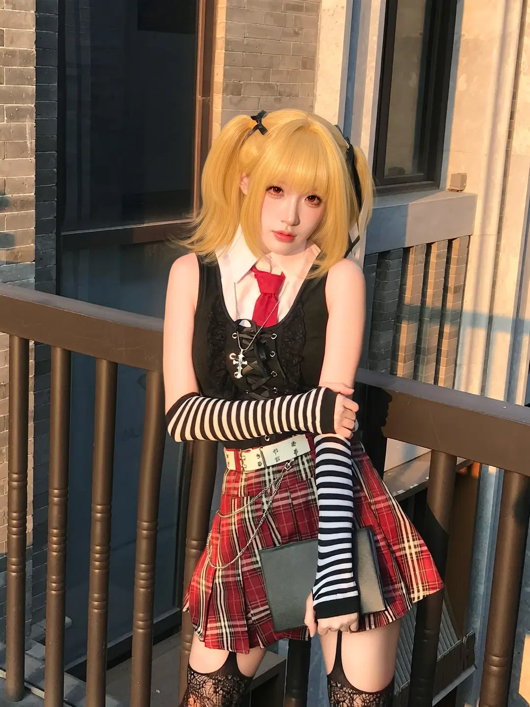 [Misa Amane cosplay] Blonde twin tails and Red-black plaid pleated skirt Sunset Outdoor Shoot by 宅宅平 - Image 6
