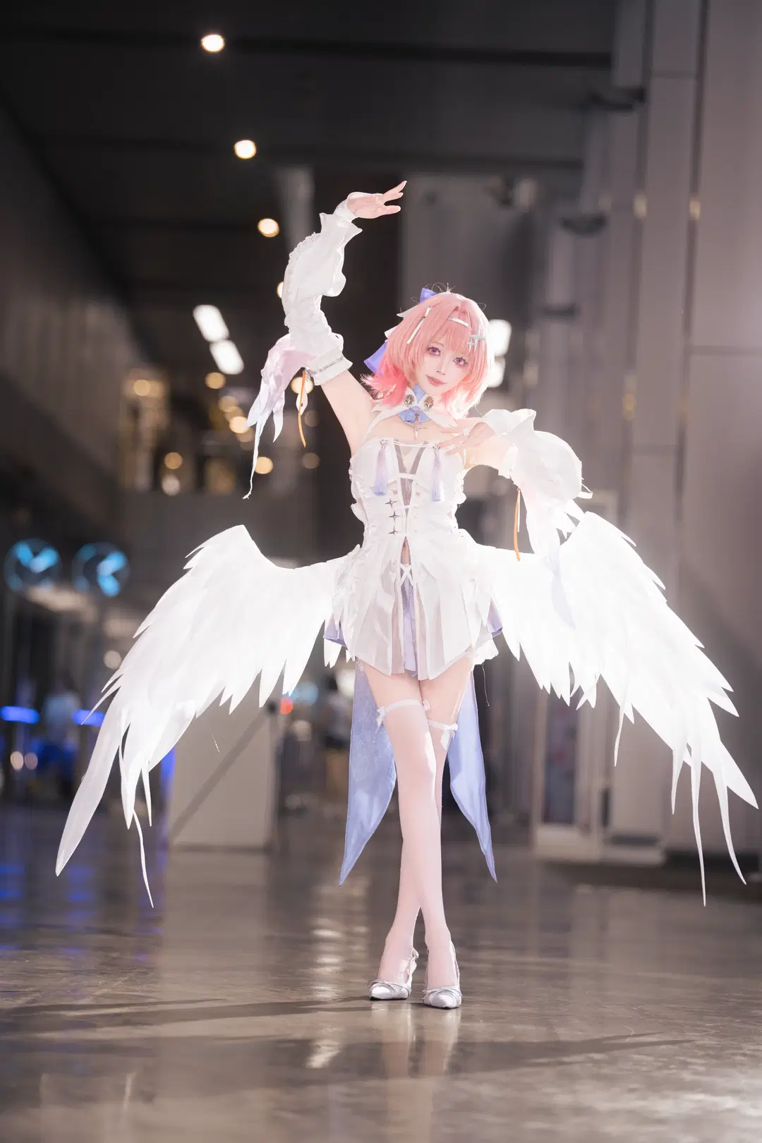 萤火虫漫展, 白丝, 蕾米埃尔cos, 天使cosplay, 大长腿
