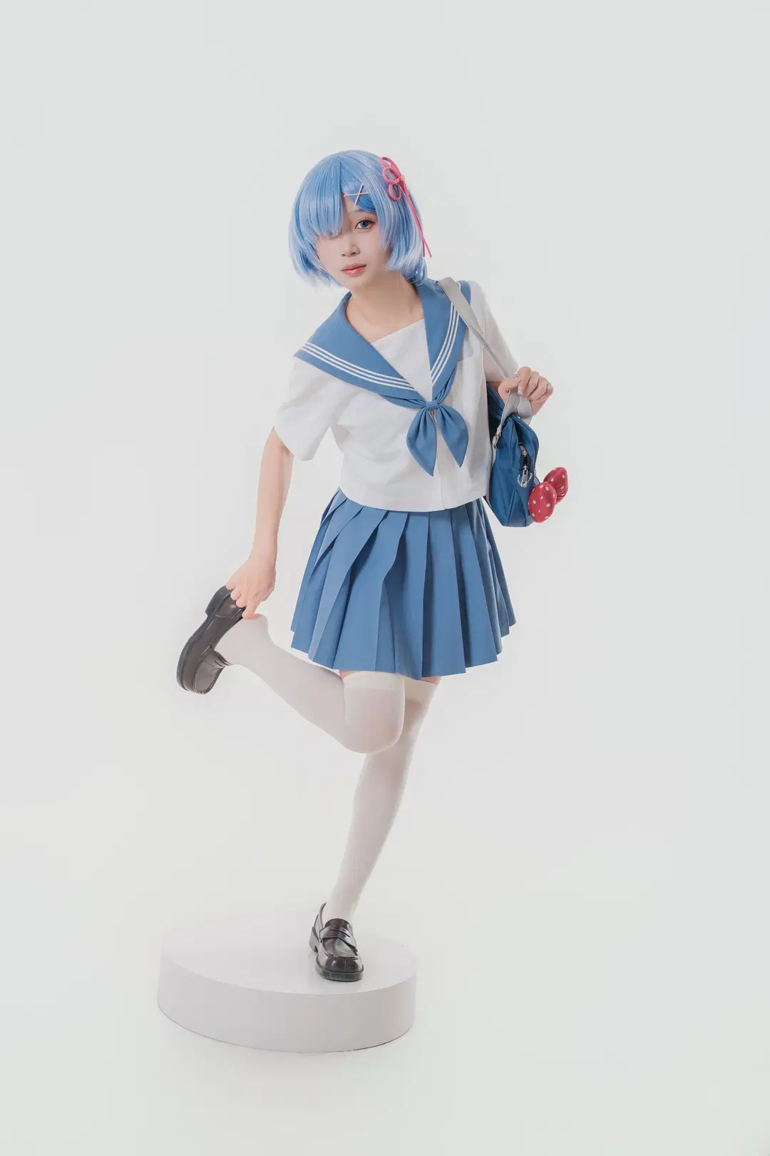 【レム コスプレ】青のセーラーJK制服 白ホリ撮影記録 - 江城~ - 2枚目