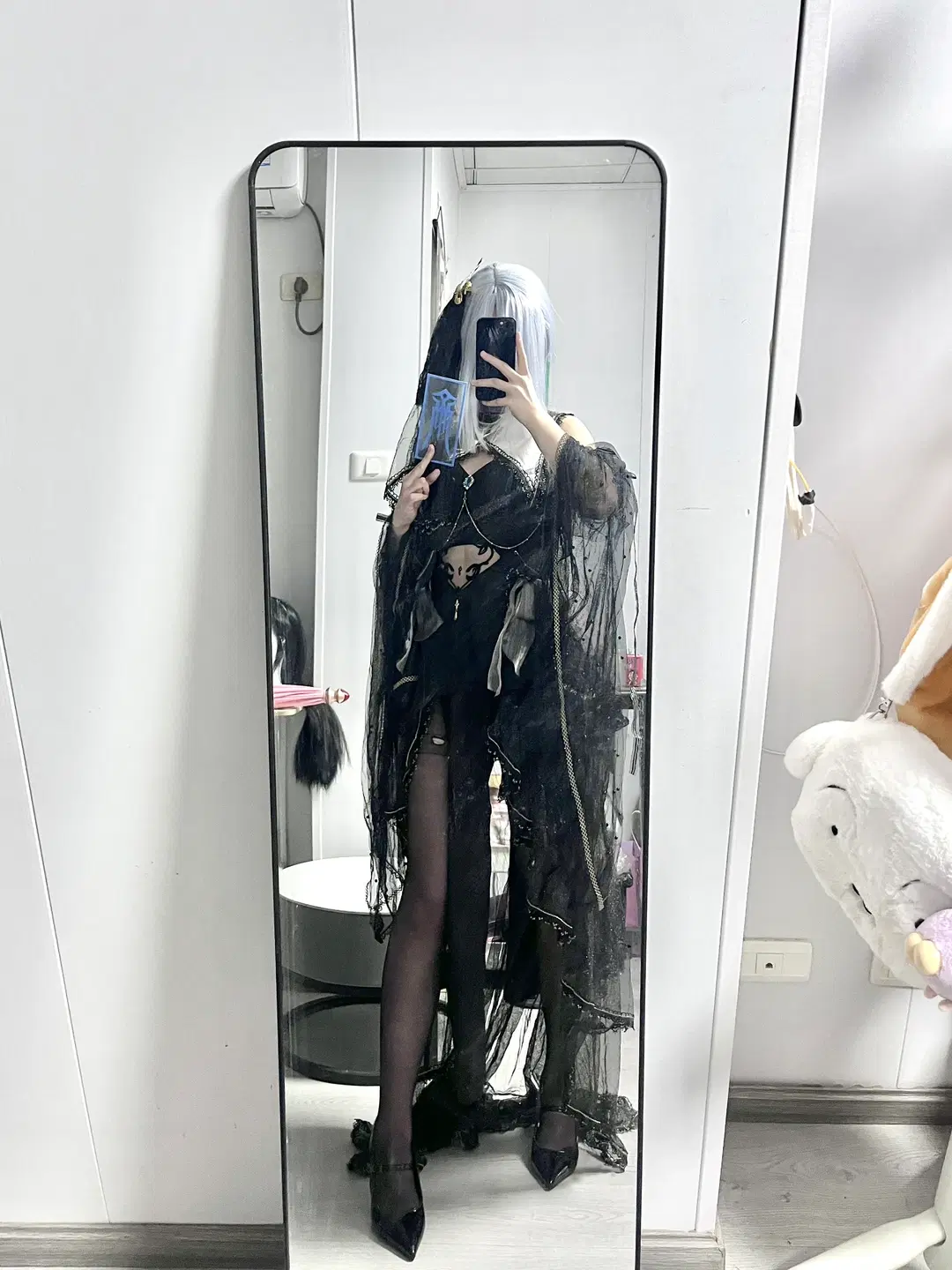 原神, 申鶴 コスプレ, ゴシックコーデ, 鏡越しの自撮り, 黒ストッキング