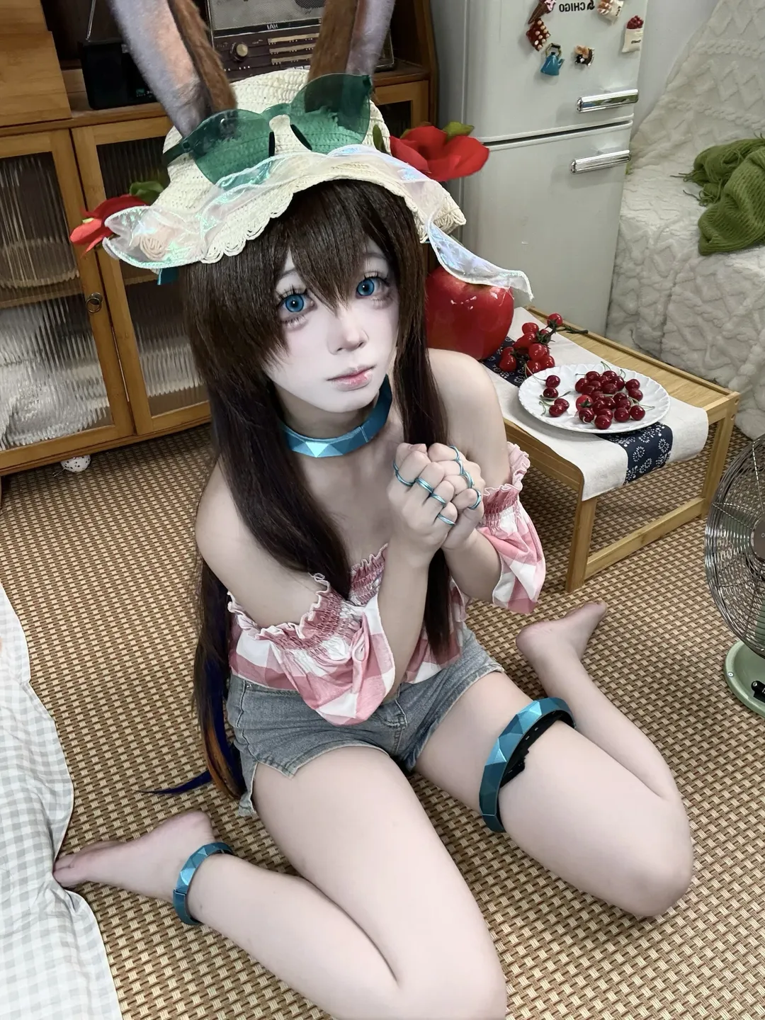 夏日穿搭, 阿米娅cos, 元气少女, 兔耳少女, 复古家居