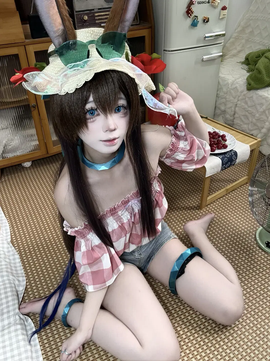 【阿米娅cos】火蓝之心，房间里的夏日兔兔 - 咪哦酱 - 第3张