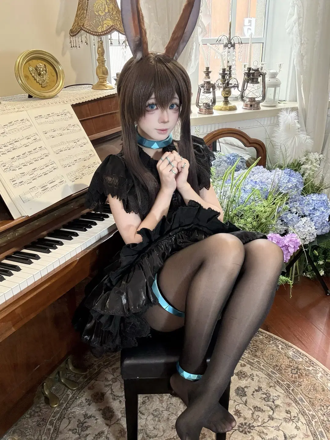 阿米娅cos, cosplay摄影, 复古写真, 黑色丝袜, 阿米娅前航远歌