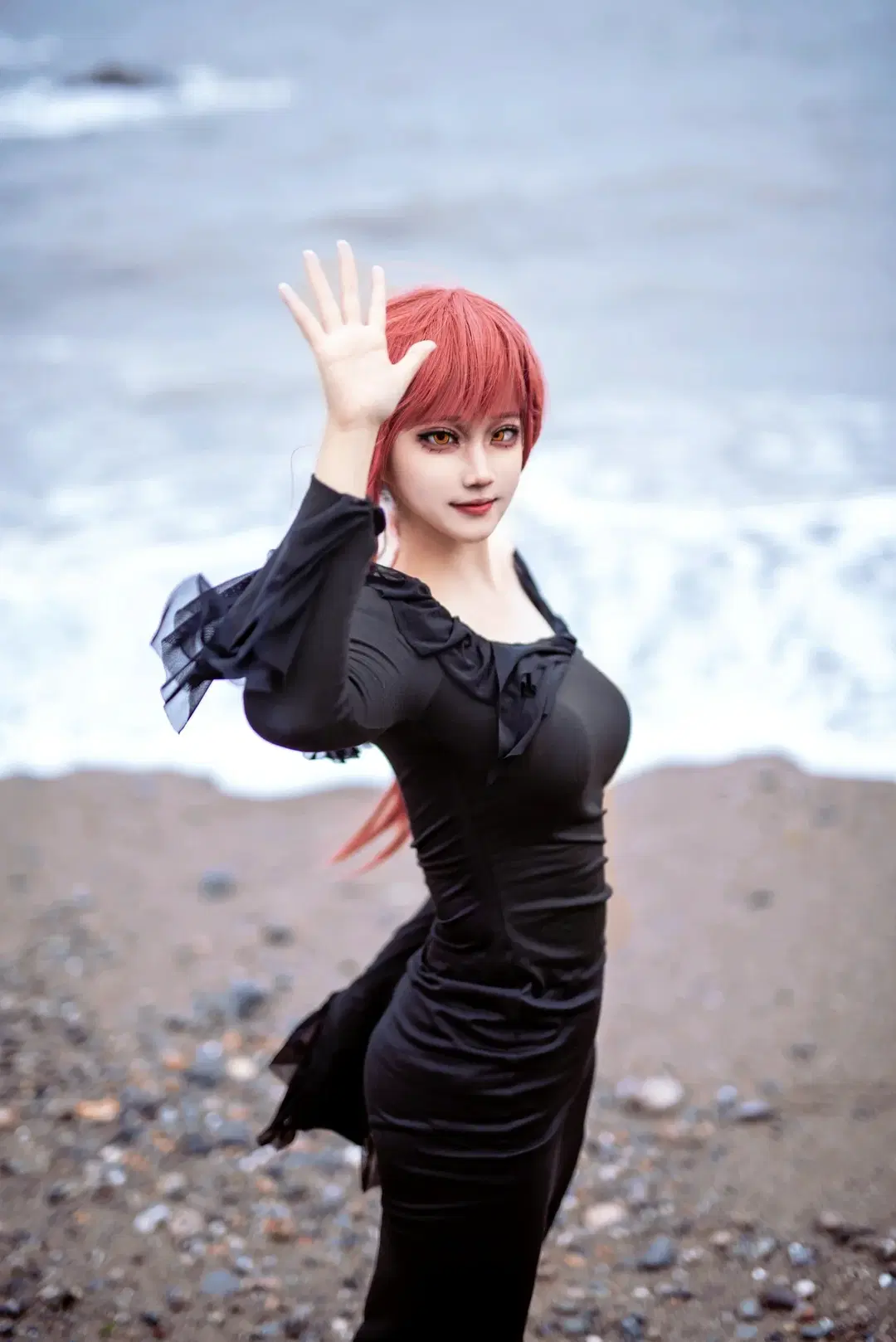 【マキマコスプレ】『チェンソーマン』青島の海辺で魅せるダーク系コスプレの情景 - mile7758 - 6枚目