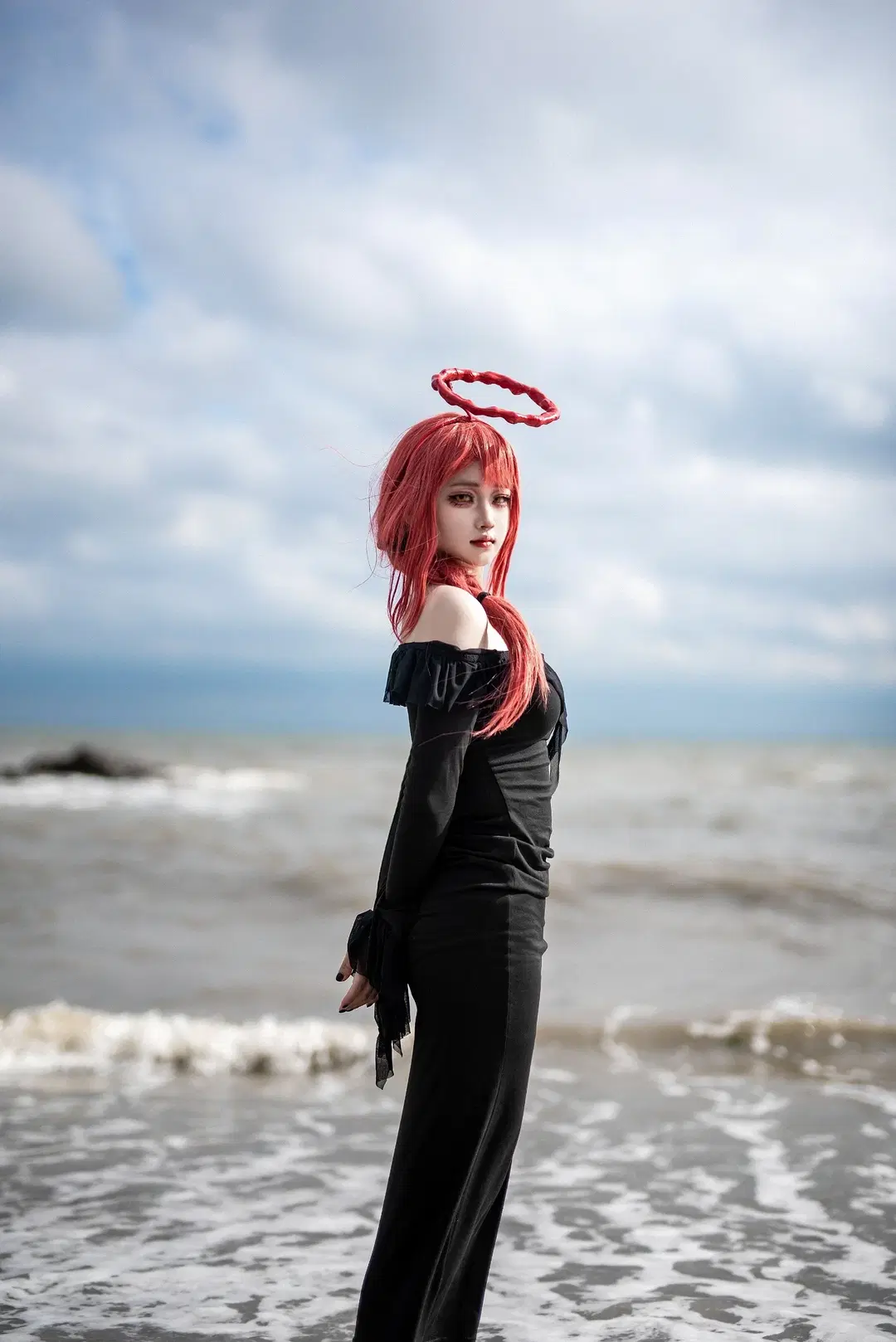 【マキマコスプレ】『チェンソーマン』青島の海辺で魅せるダーク系コスプレの情景 - mile7758 - 7枚目