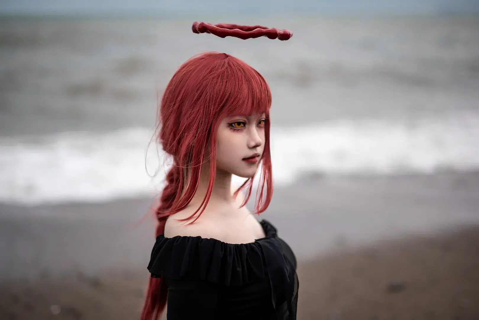 【マキマコスプレ】『チェンソーマン』青島の海辺で魅せるダーク系コスプレの情景 - mile7758 - 8枚目