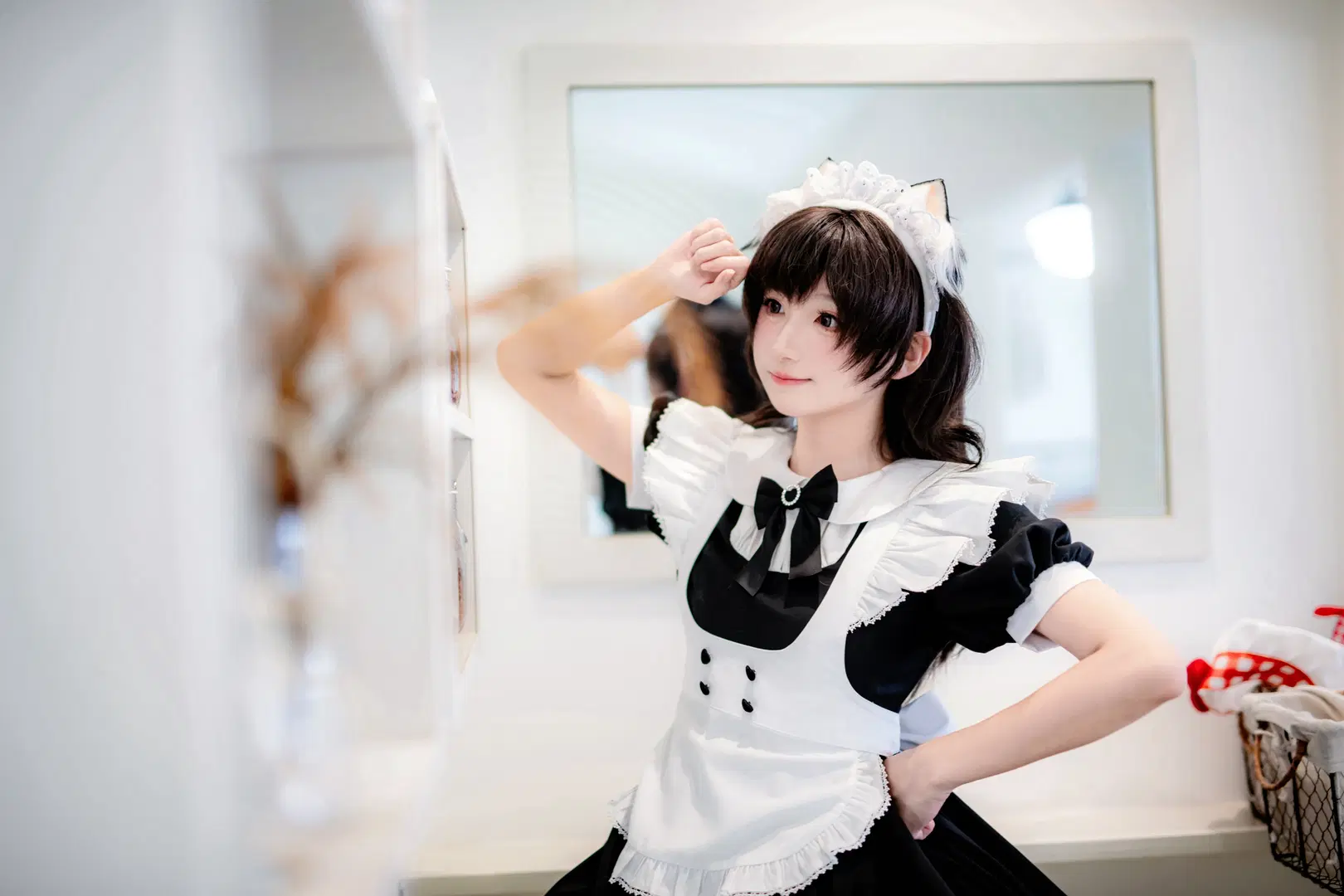 Japanese Maid Outfit Photoshoot: White Stockings Daily Life in a Chongqing Bakery by mile7758 - Image 9