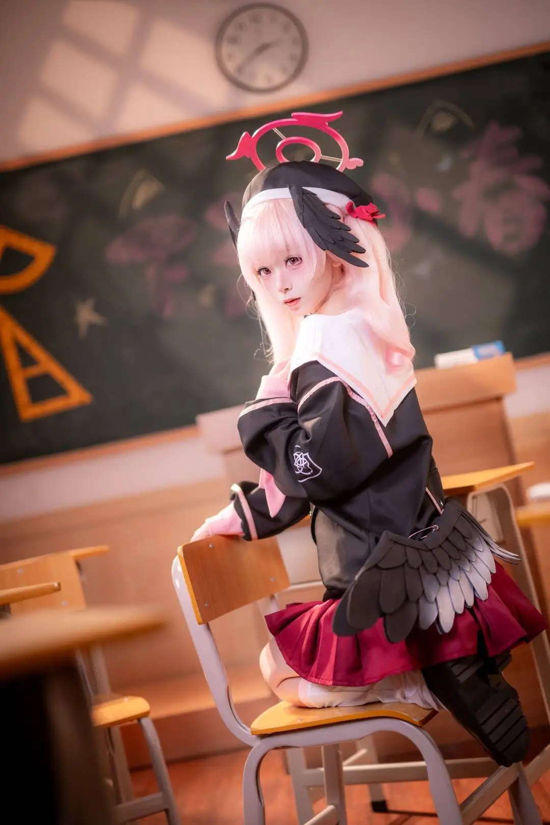 二次元撮影, ブルーアーカイブ, 下江コハル コスプレ, 教室コスプレ, 白ストッキング