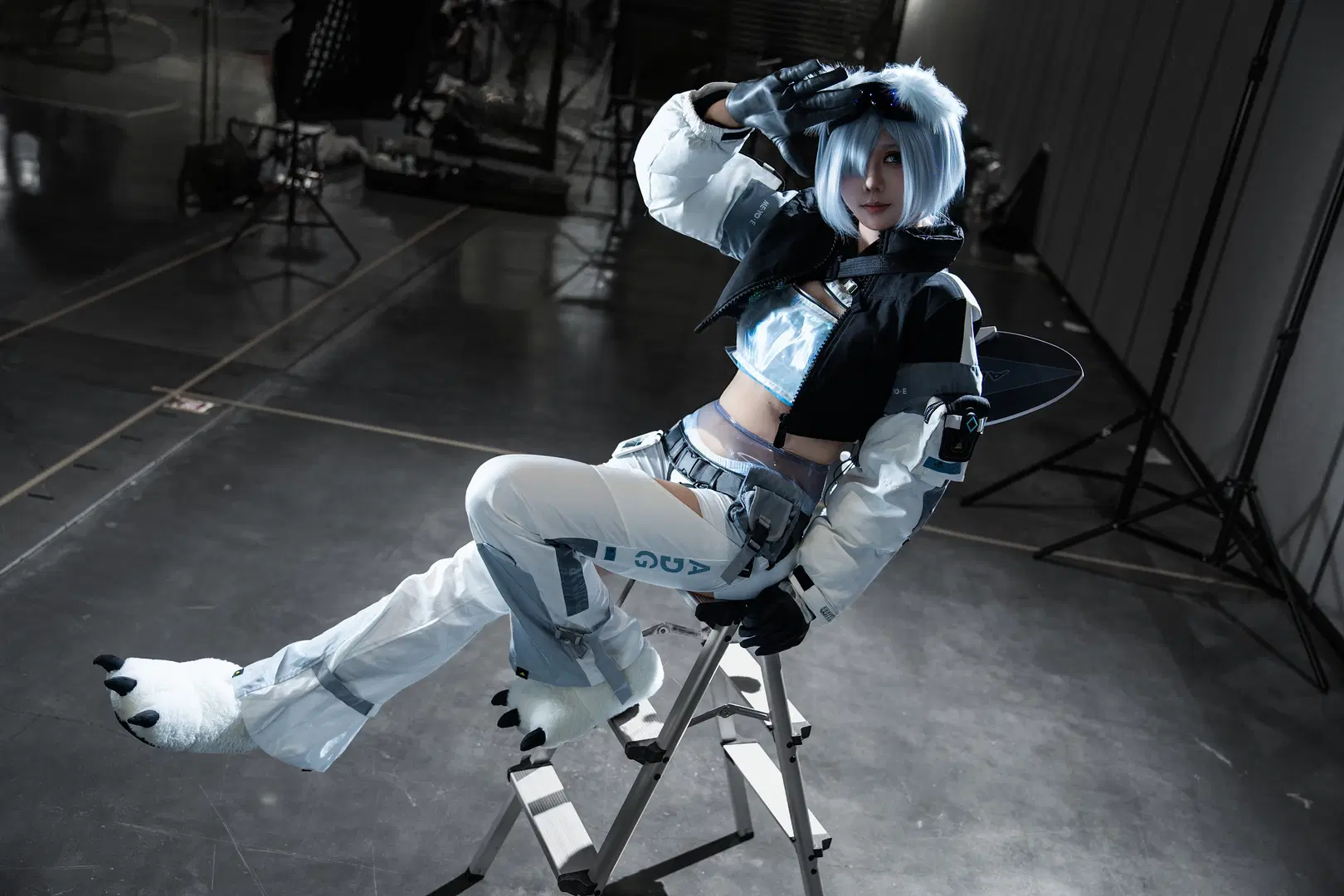 明日方舟终末地, 场照返图, 战术风cos, 科幻cosplay, 昼雪cos