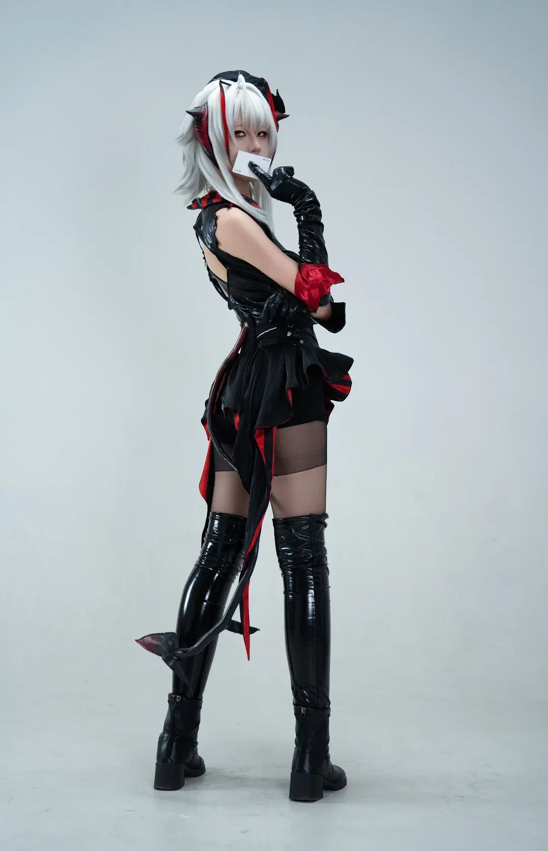 【Wishadel cosplay】Arknights: Phantom Thief Weishen White Studio Photography (Black stockings) by 硫酸铅沉淀（想拍正片版 - Image 3