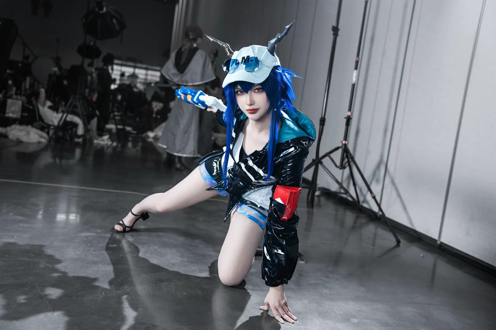 [Ch'en the Holungday cosplay] Arknights Ch'en Convention photo Share by 硫酸铅沉淀（想拍正片版 - Image 6