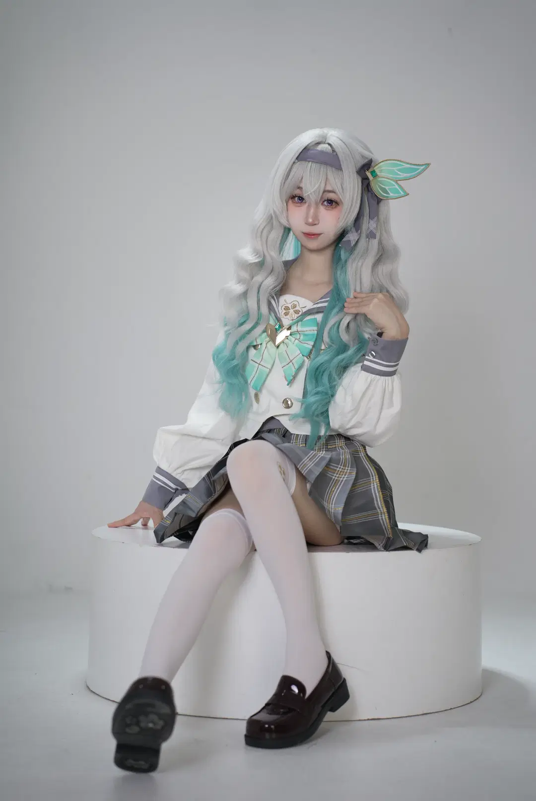 崩壊：スターレイル, ホタル コスプレ, JK制服, 白ストッキング, 白ホリ撮影