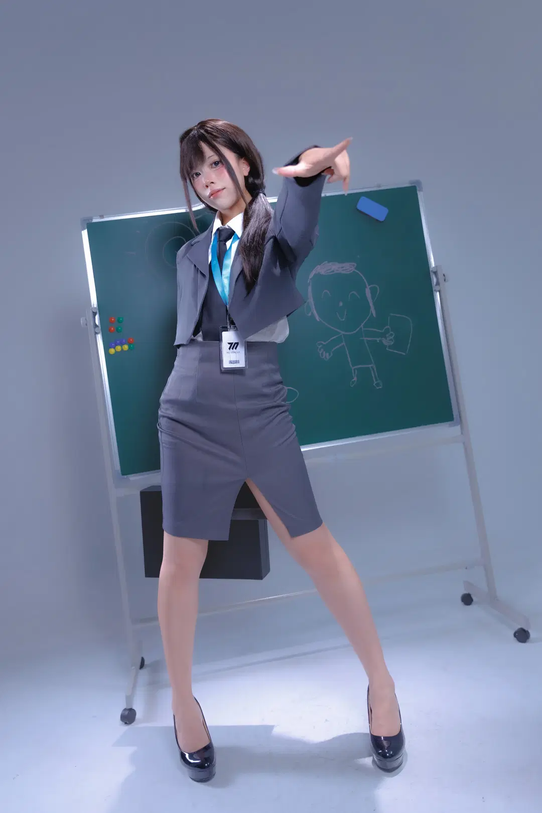 ブルーアーカイブ, 職場制服, タイトスカート, 先生 コスプレ, 女先生