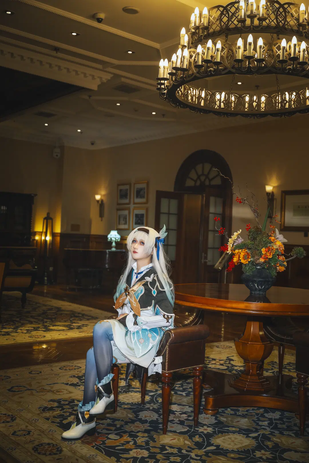 [Firefly cosplay] Honkai: Star Rail: Silver-Haired Sprite in the Night, A Perfect Collision of Makeup and Lighting by 猫喵喵（cos版） - Image 11