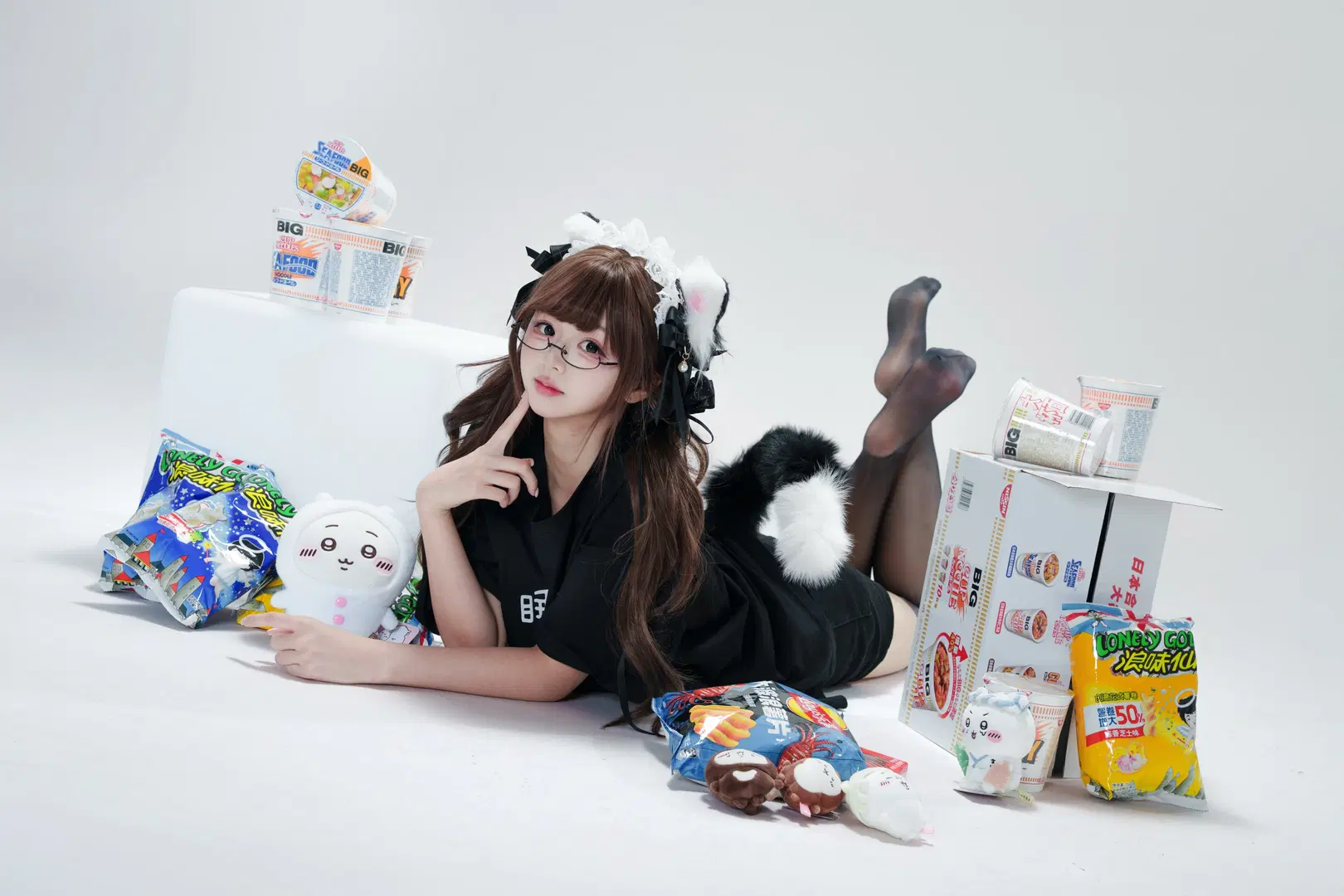 Languid Everyday Life of a Catgirl in a White Studio by Ovo - Image 2
