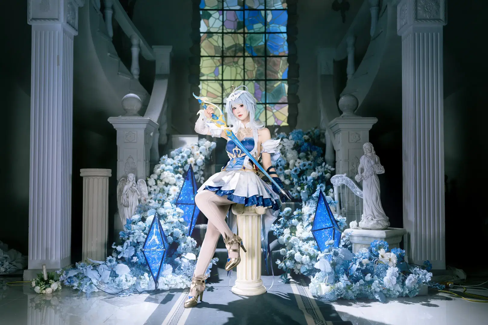 【Odette cosplay】The Perfect Pairing of a Blue and White Dress with White Stockings by Shinolise - Image 6