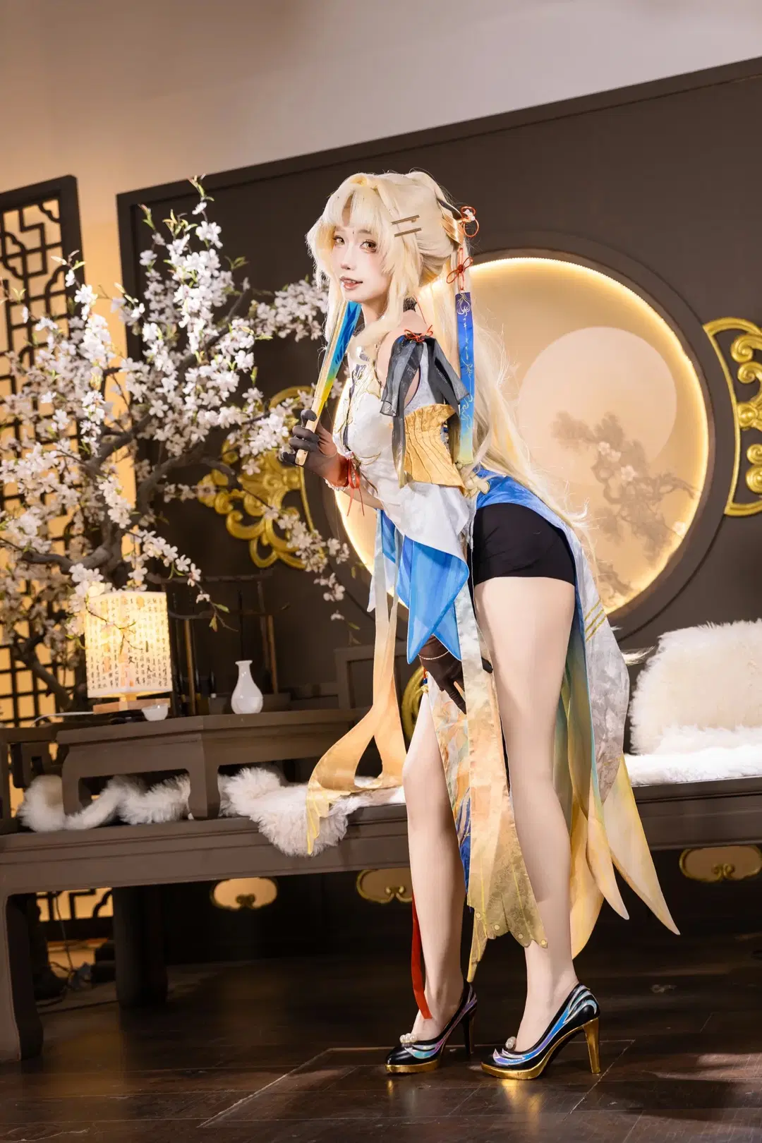 【穂穂コスプレ】『鳴潮』の中華幻想、扇子小道具が揺れるアンニュイなひととき - Shinolise - 4枚目