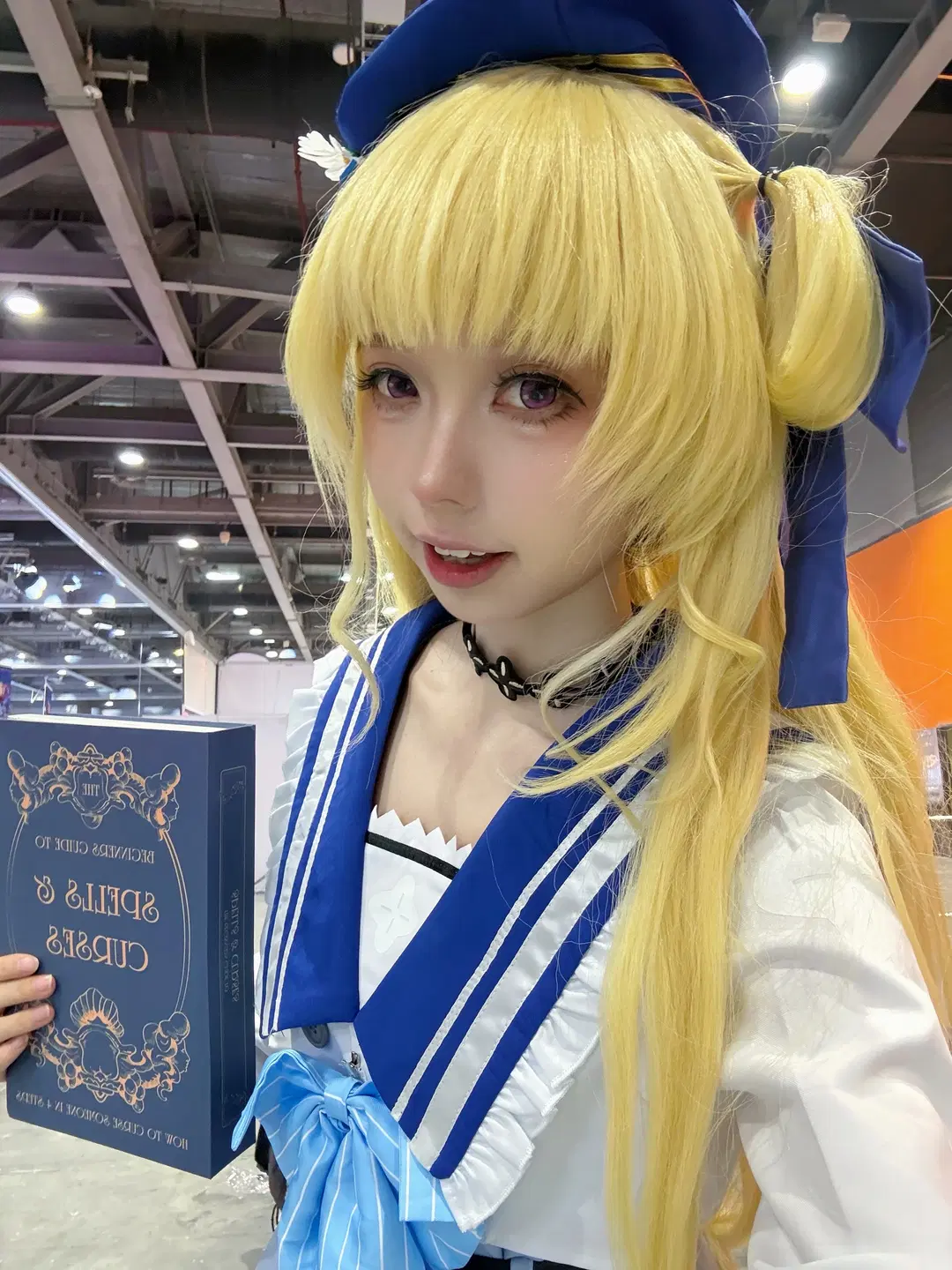 【菲比cos】鸣潮线下展会，蓝白水手服的细节还原 - 离子睡不醒 - 第2张