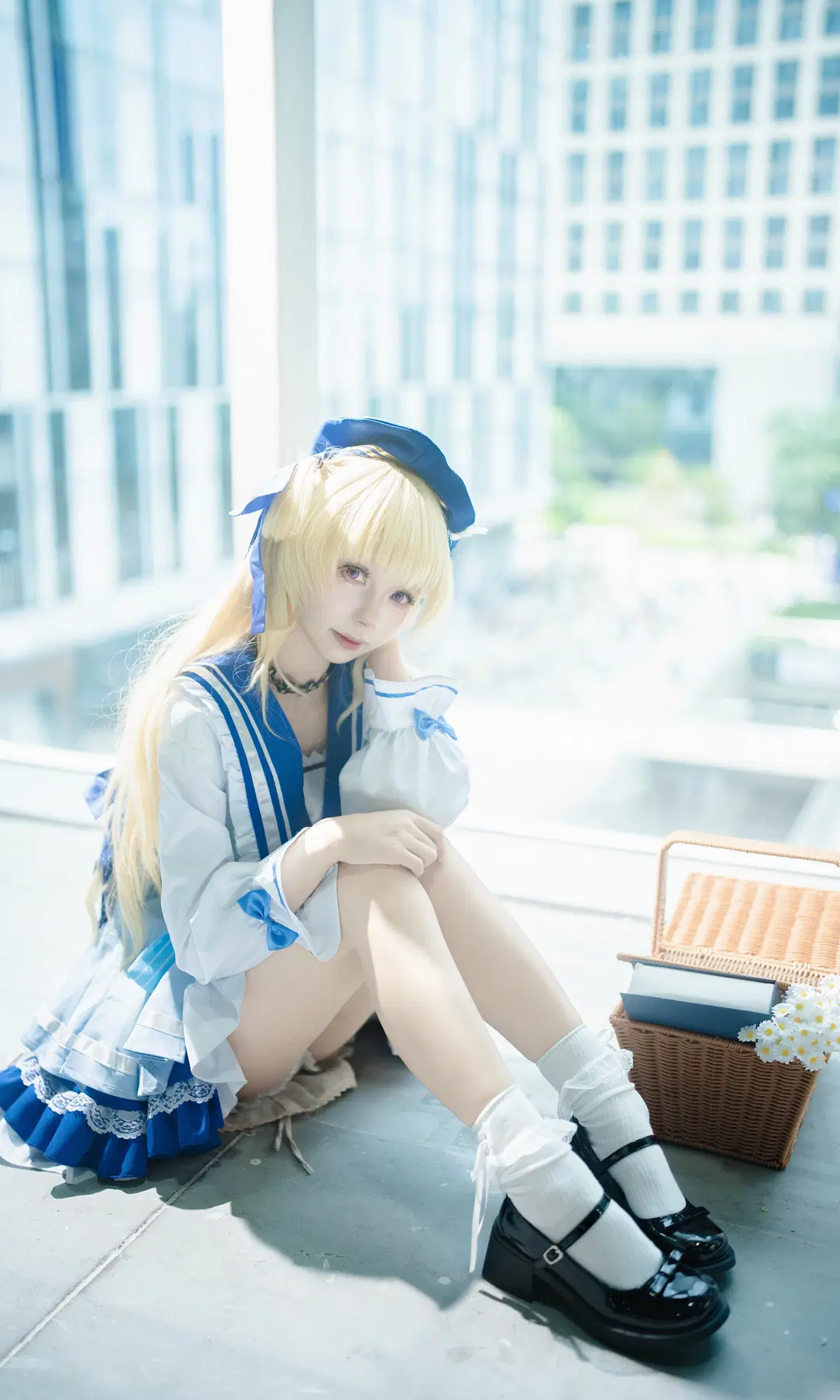 【菲比cos】鸣潮罗森联动，蓝白水手服的窗边日常 - 离子睡不醒 - 第2张