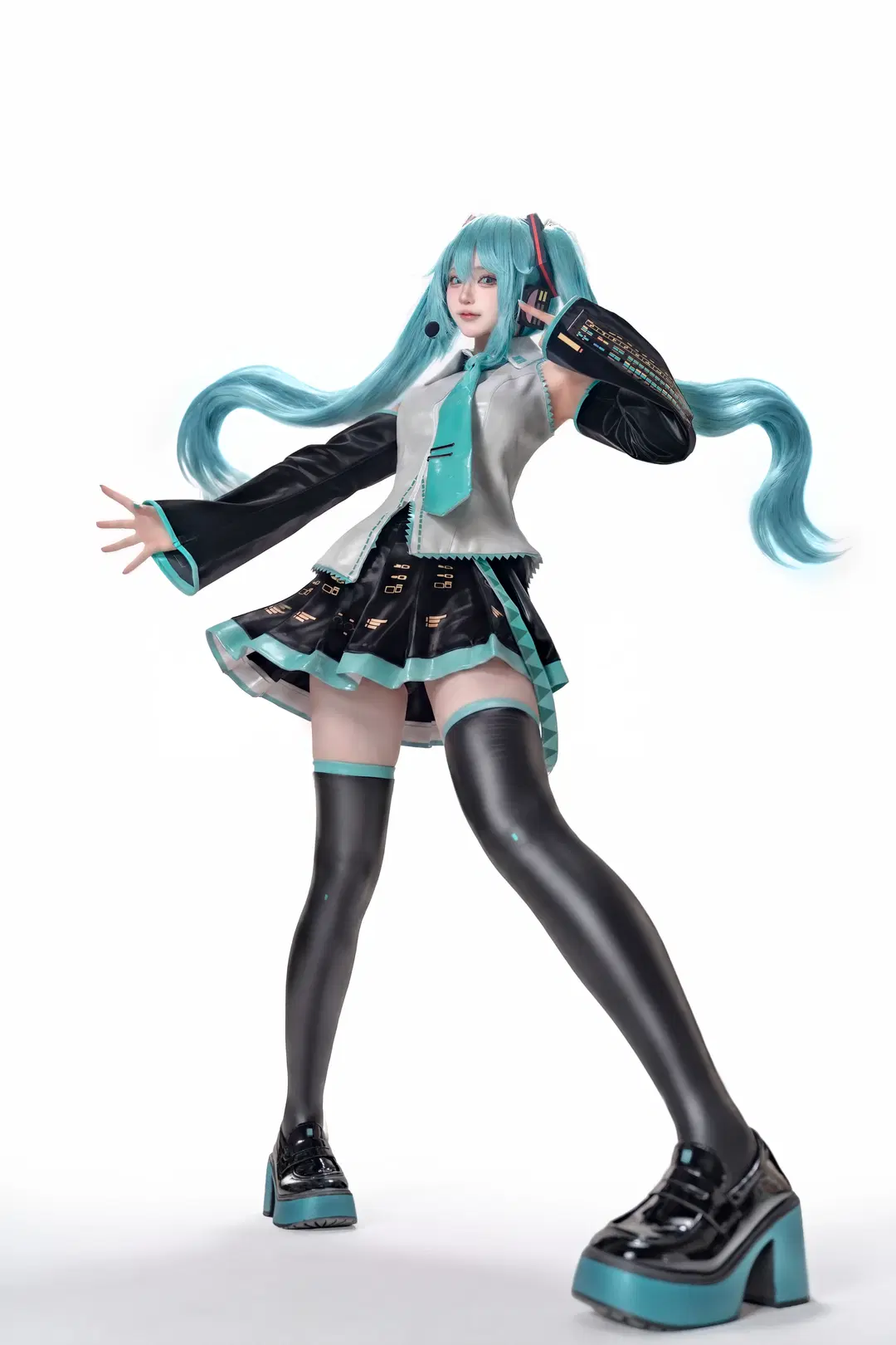 【Hatsune Miku cosplay】The Initial Sound Resonates into the Future by 鹿渴泉toska - Image 7