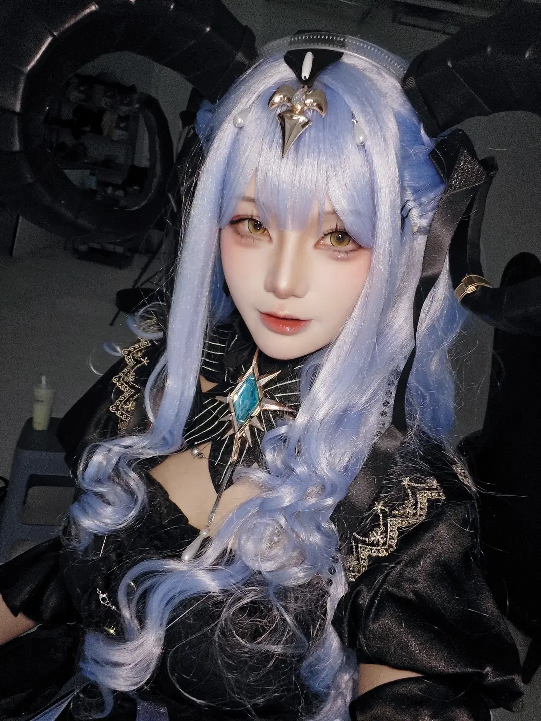 Sakiko Toyokawa cosplay, Anime cosplay, Arknights, Arknights Creator Support Program, Ice blue wig