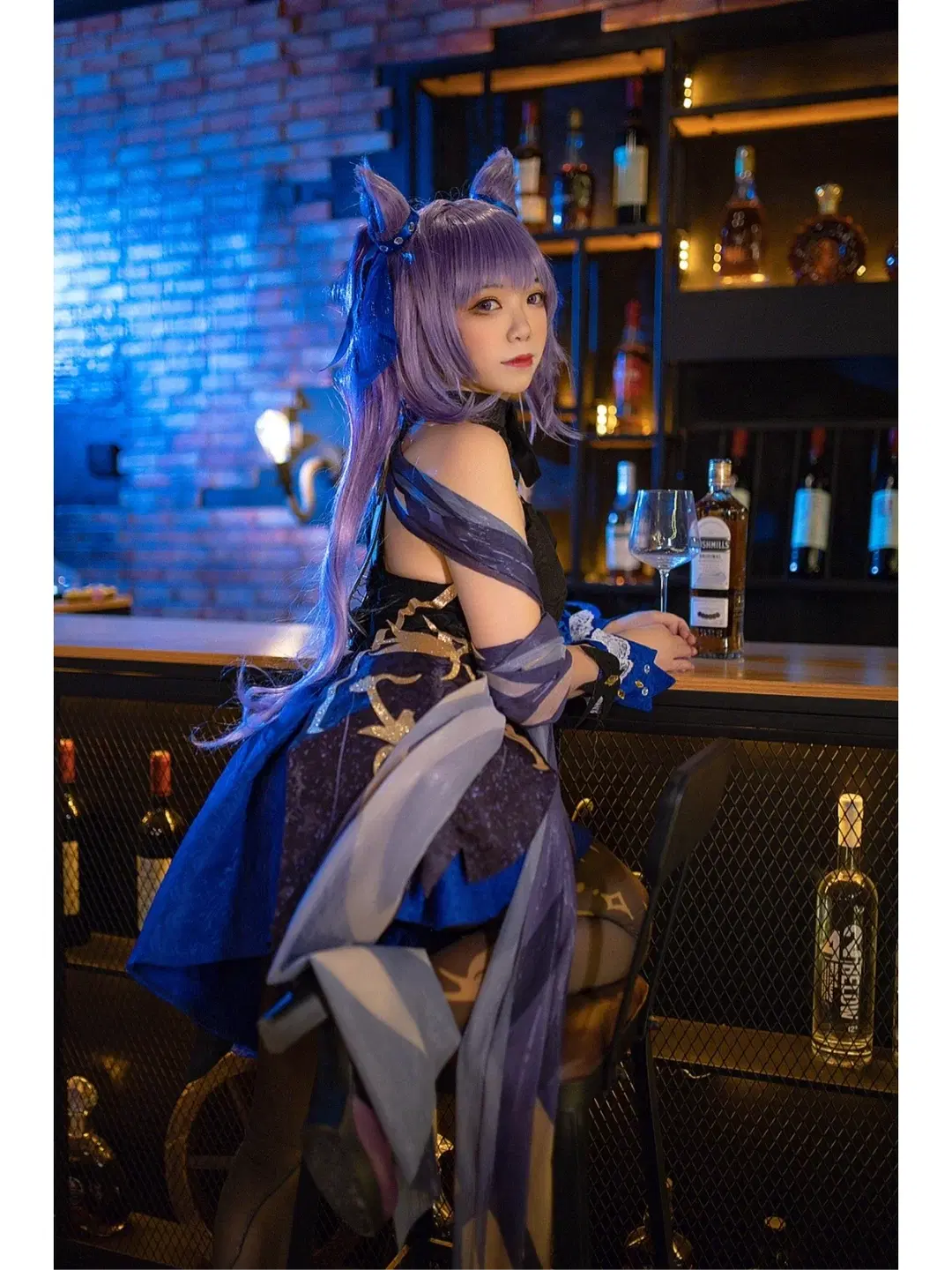 【刻晴cos】原神刻晴化身霓裾翩跹的酒吧微醺夜 - Helloguagua - 第2张