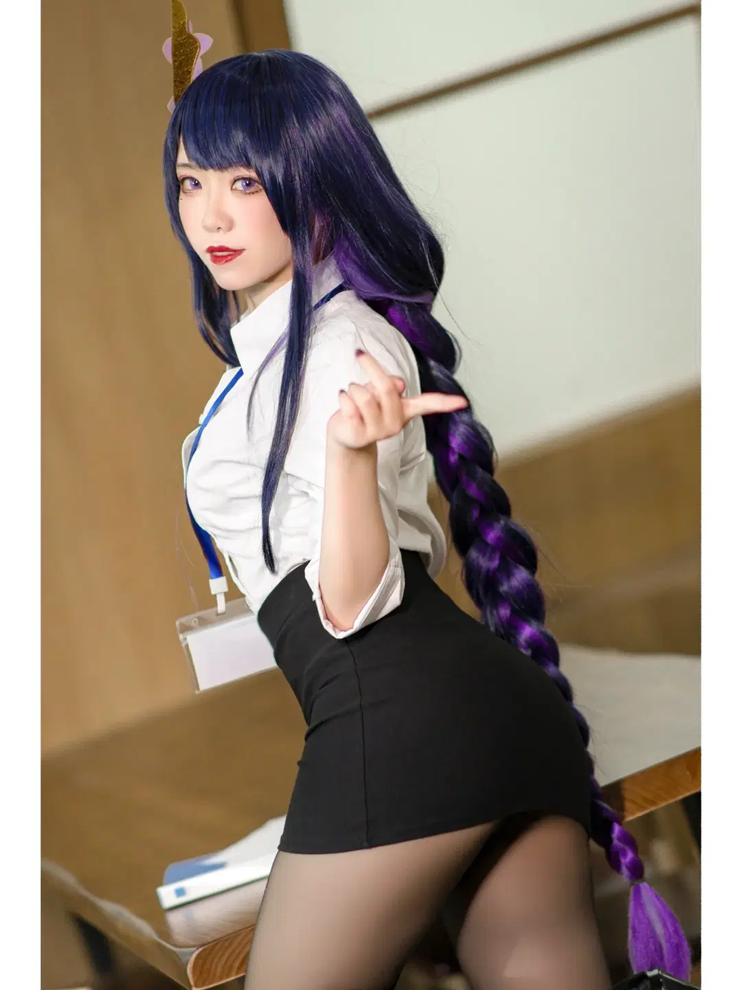 [Raiden Shogun cosplay] Switching to an Office Lady uniform style: Please accept this special workplace commission by Helloguagua - Image 2