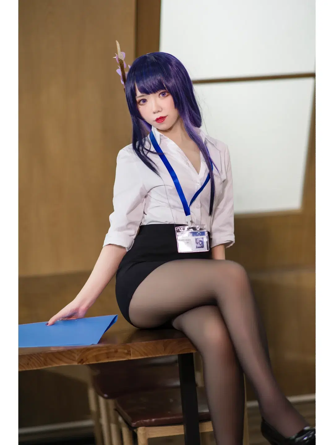 [Raiden Shogun cosplay] Switching to an Office Lady uniform style: Please accept this special workplace commission by Helloguagua - Image 3