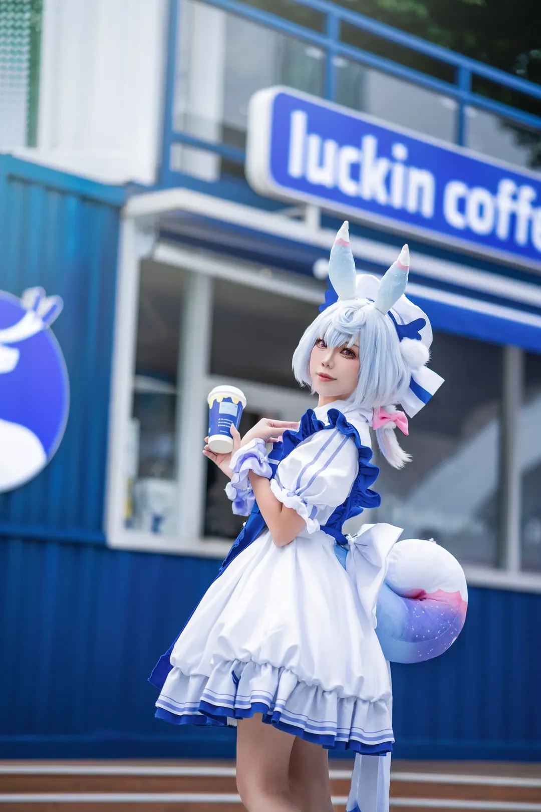 原神, 希格雯cos, cosplay摄影, 白丝穿搭, 瑞幸咖啡 - 第8张
