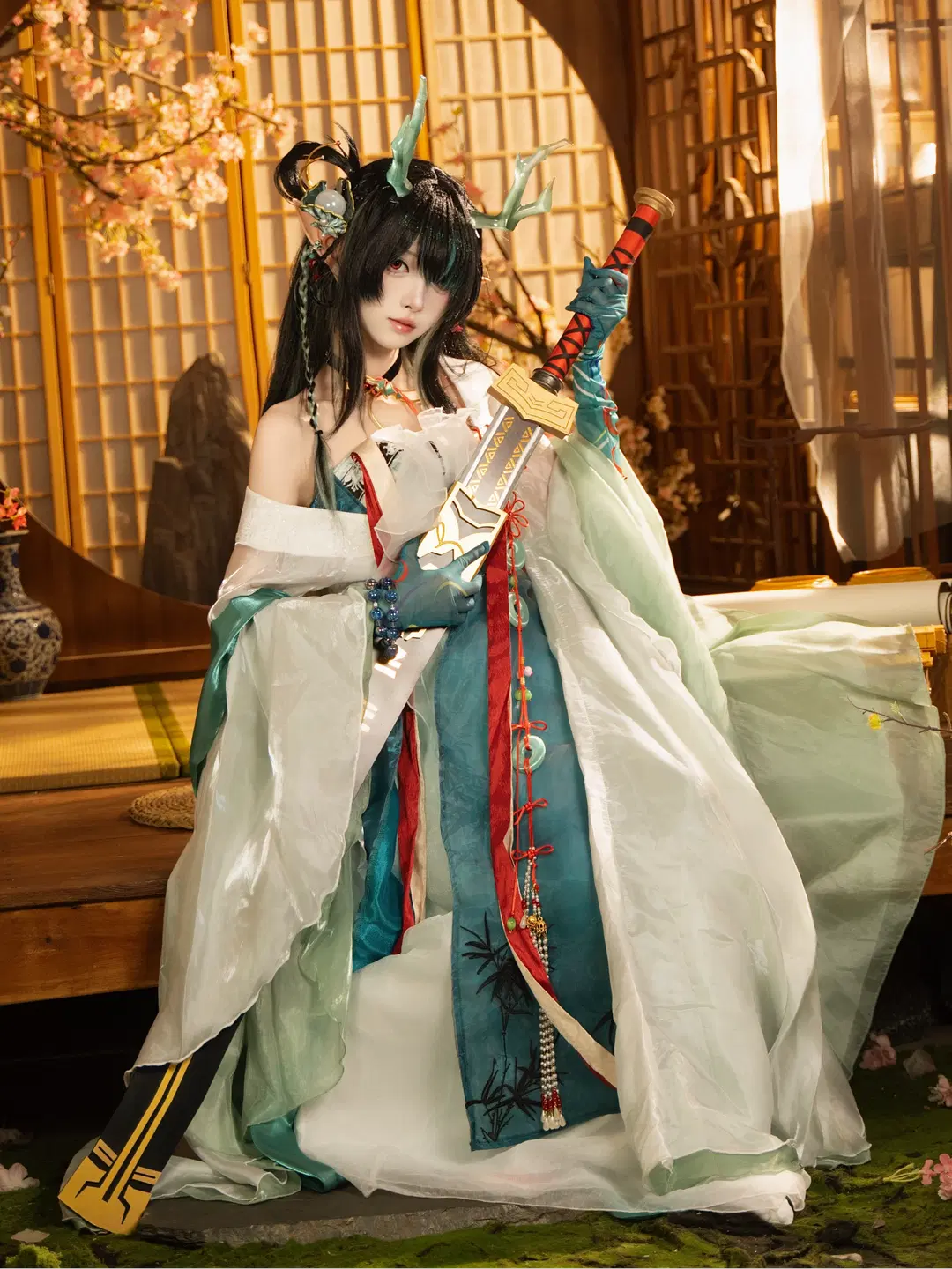 [Dusk cosplay] Arknights Dusk: Traditional Chinese style cosplay Scroll — Clouds Descending, Visions Emerging by 橘花朝撒 - Image 3