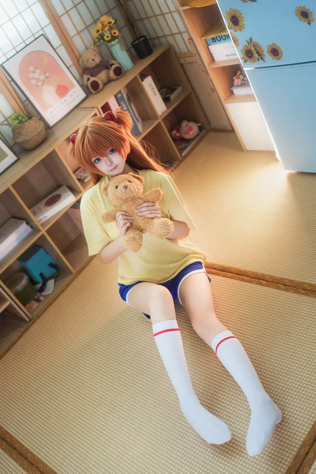 【明日香cos】EVA黄T恤日常，二次元拍照姿势分享 - 海海📸 - 第7张