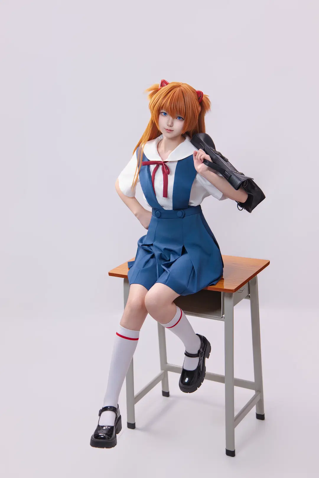 【アスカコスプレ】『新世紀エヴァンゲリオン』定番制服の9分割写真のポーズ共有 - 海海📸 - 4枚目