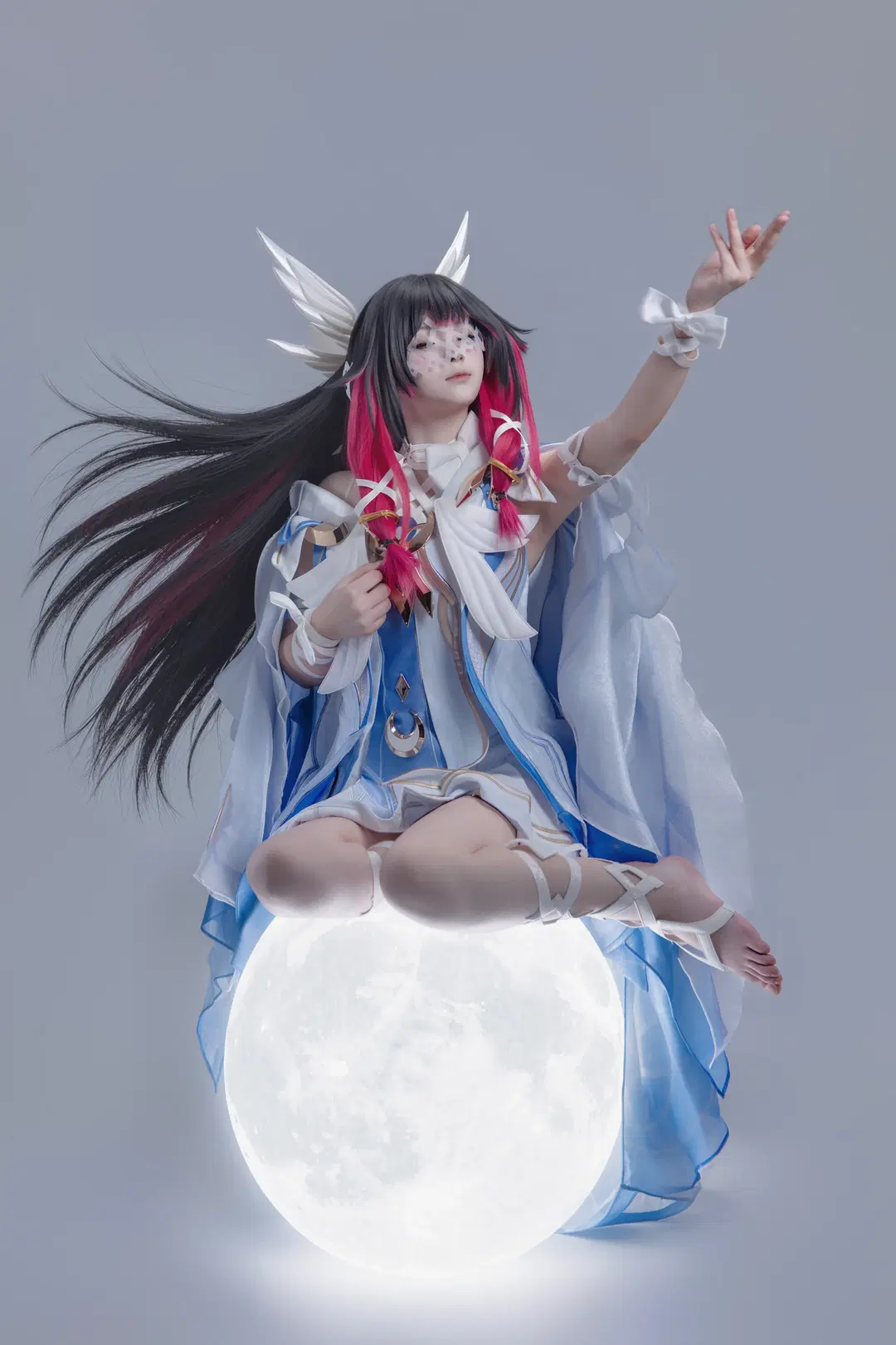 【コロンビーナ コスプレ】青白のシアーチュールと光る月の小道具：白ホリ撮影記録 - 海海📸 - 5枚目