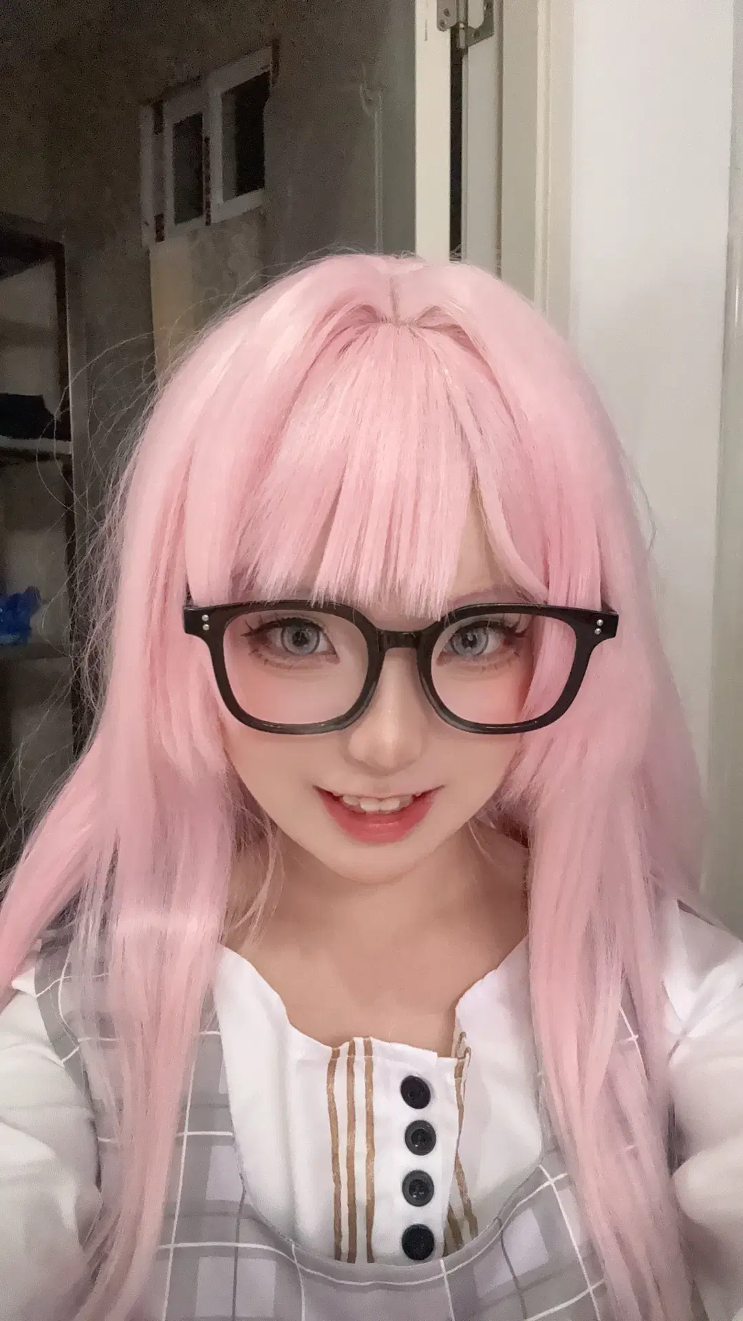 【千早愛音 コスプレ】ピンク髪とチェックのスカートを合わせたデイリー私服スタイリング - 想当幸运鹅 - 2枚目