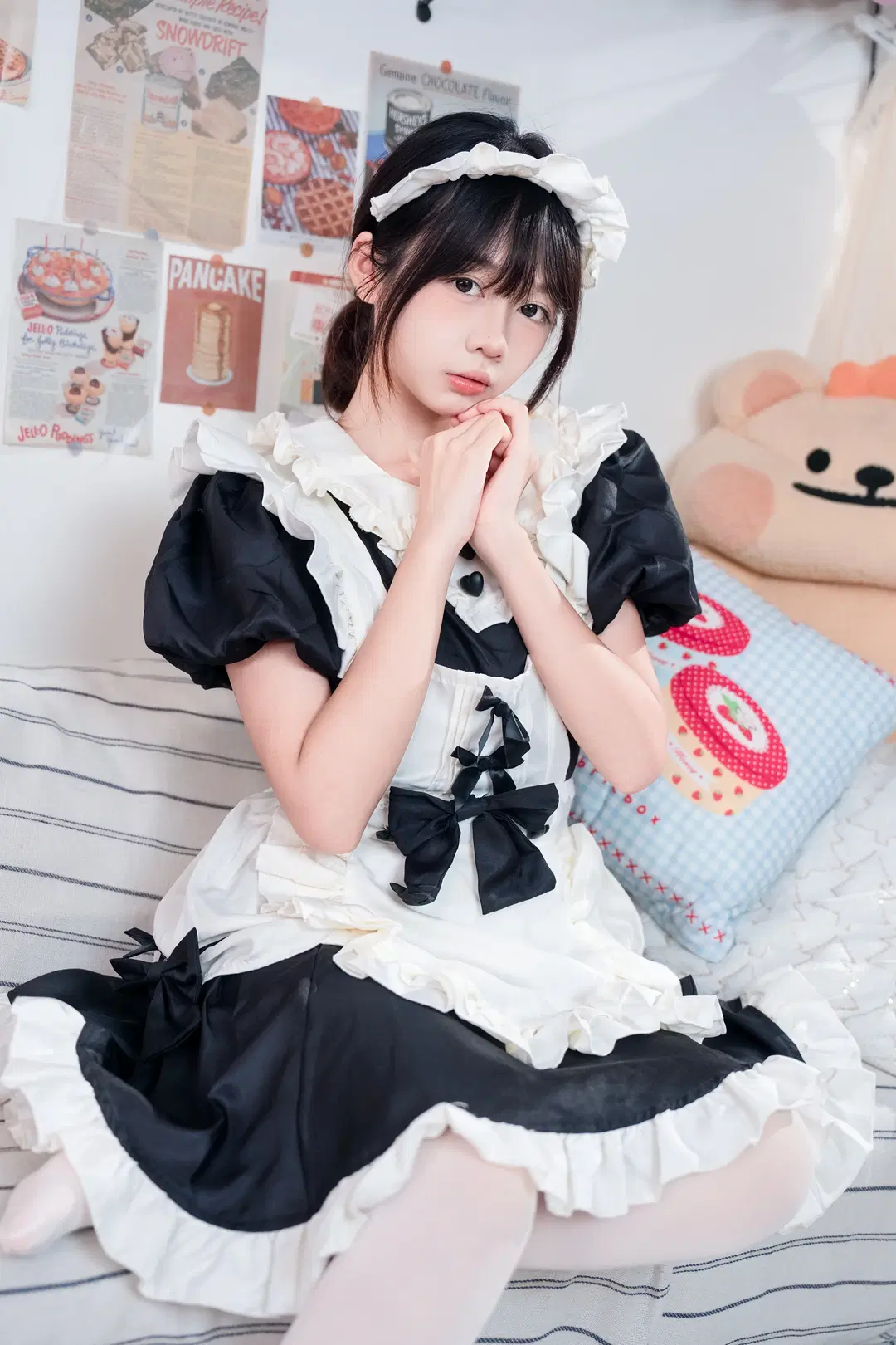 [Maid outfit] Black and White Maid outfit Photoshoot: Healing Daily Life with White stockings in a Vintage Home by Kimi - Image 4
