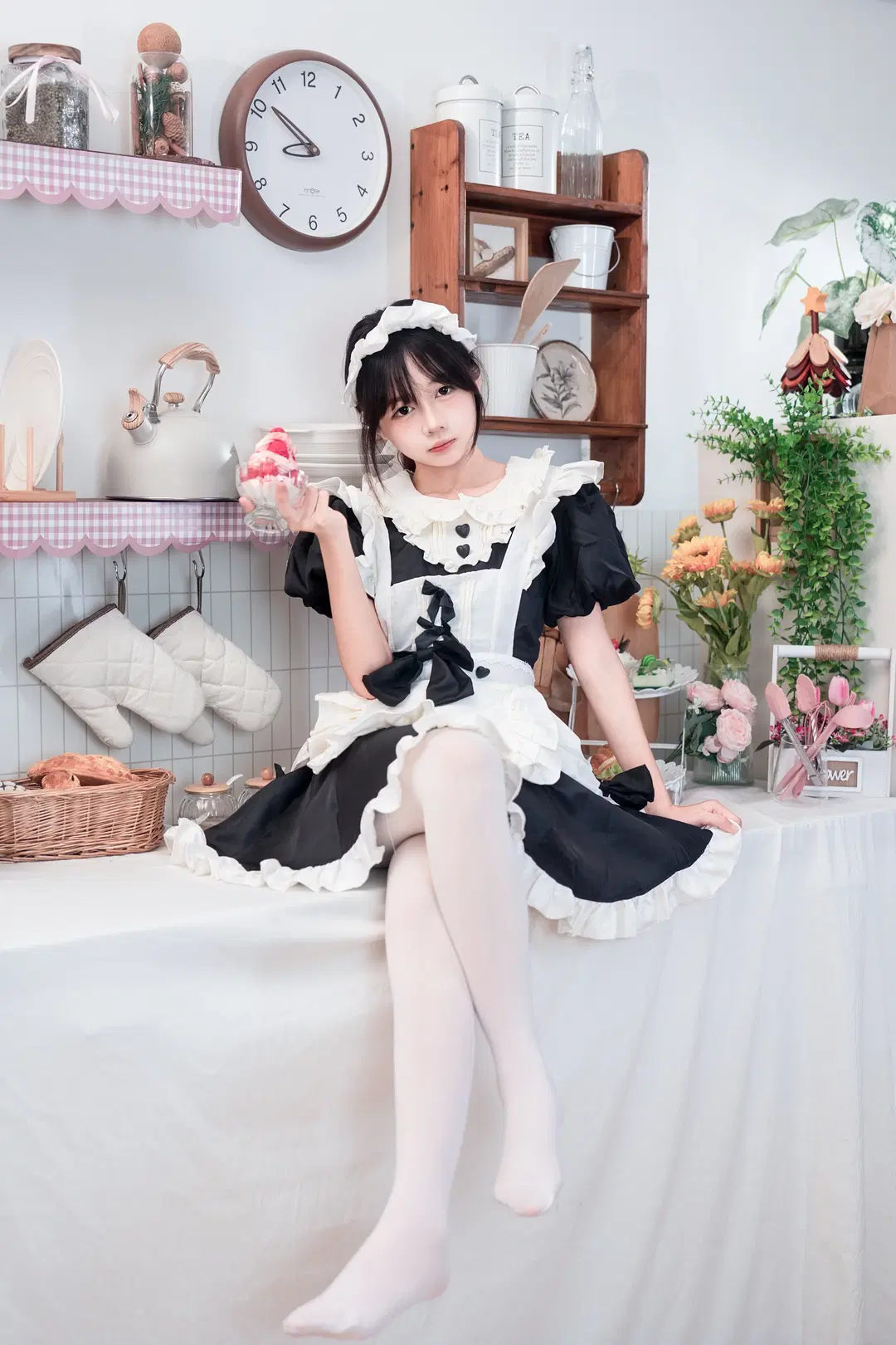 【メイド服コスプレ】黒白メイド服のデザートキッチン撮影記録：可愛い系二次元撮影 - Kimi - 7枚目