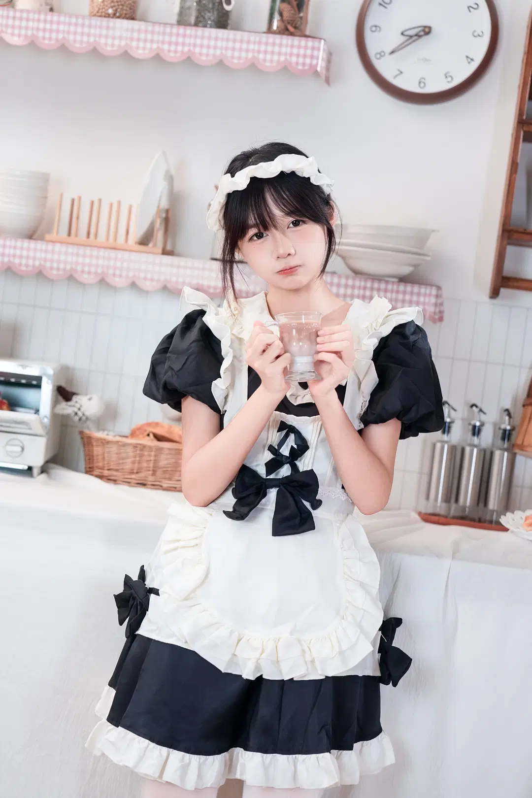 【メイド服コスプレ】黒白メイド服のデザートキッチン撮影記録：可愛い系二次元撮影 - Kimi - 9枚目