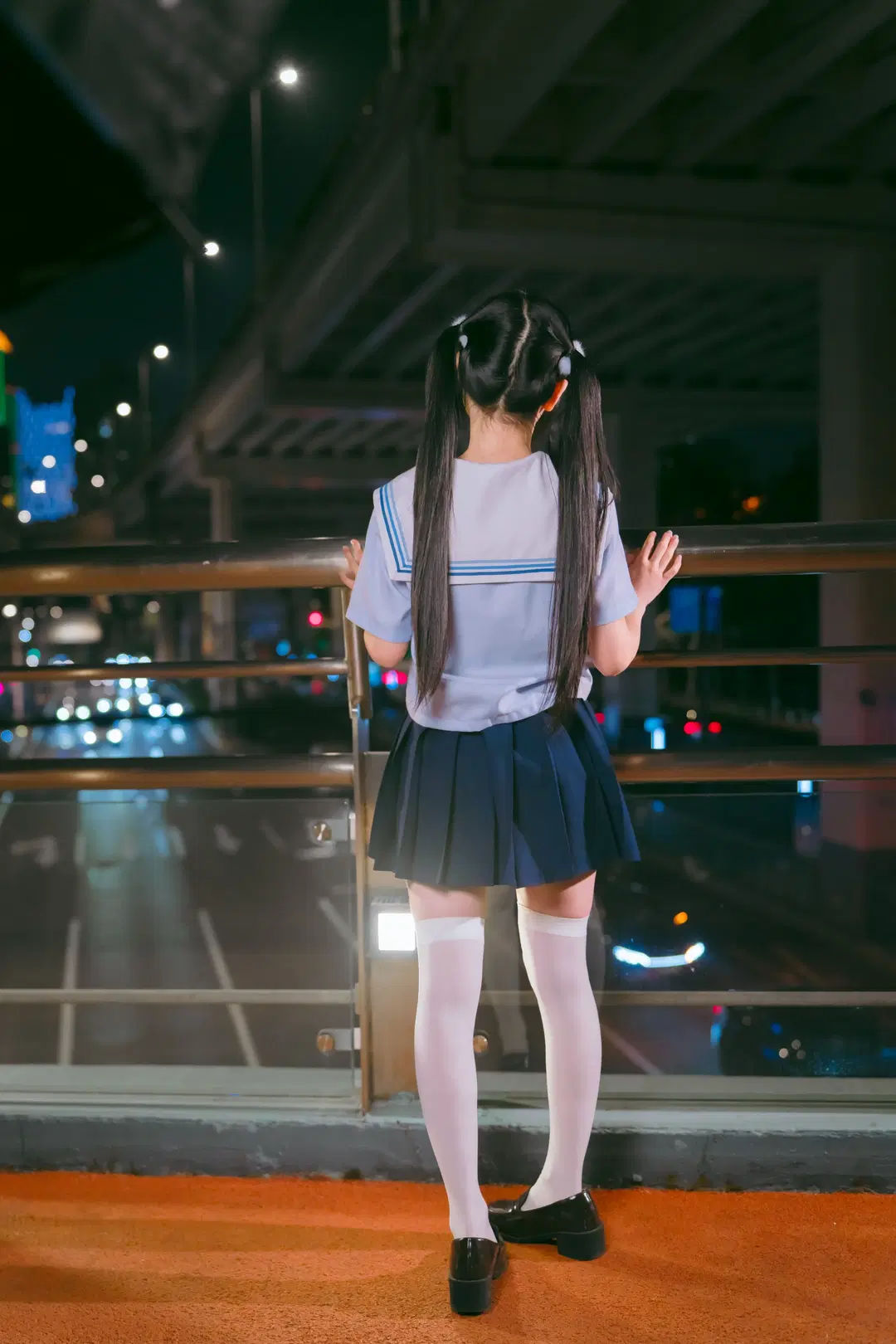 夜半公交站台的校供感水手服写真 - Mr_DDSS - 第3张