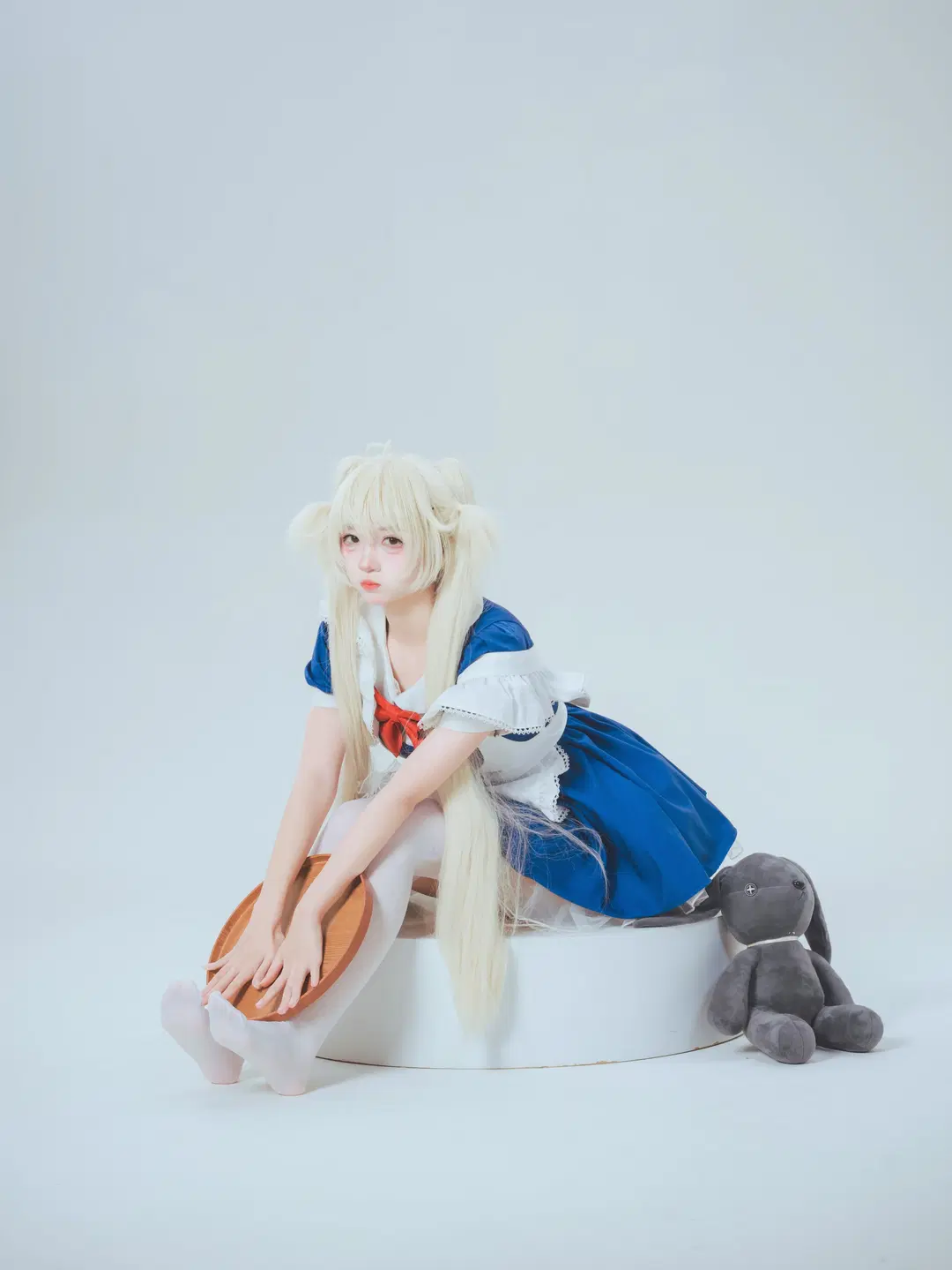 【春日野穹 コスプレ】無影スタジオで紡ぐ白ストッキングメイドの撮影記録 - Mr_DDSS - 10枚目