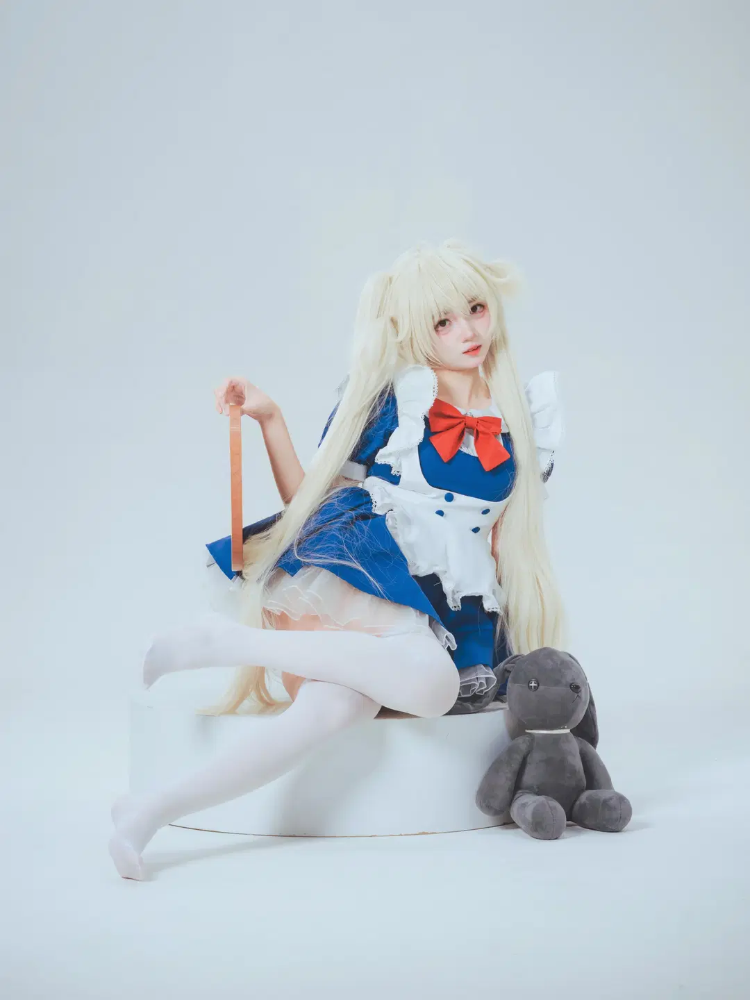 【春日野穹 コスプレ】無影スタジオで紡ぐ白ストッキングメイドの撮影記録 - Mr_DDSS - 5枚目