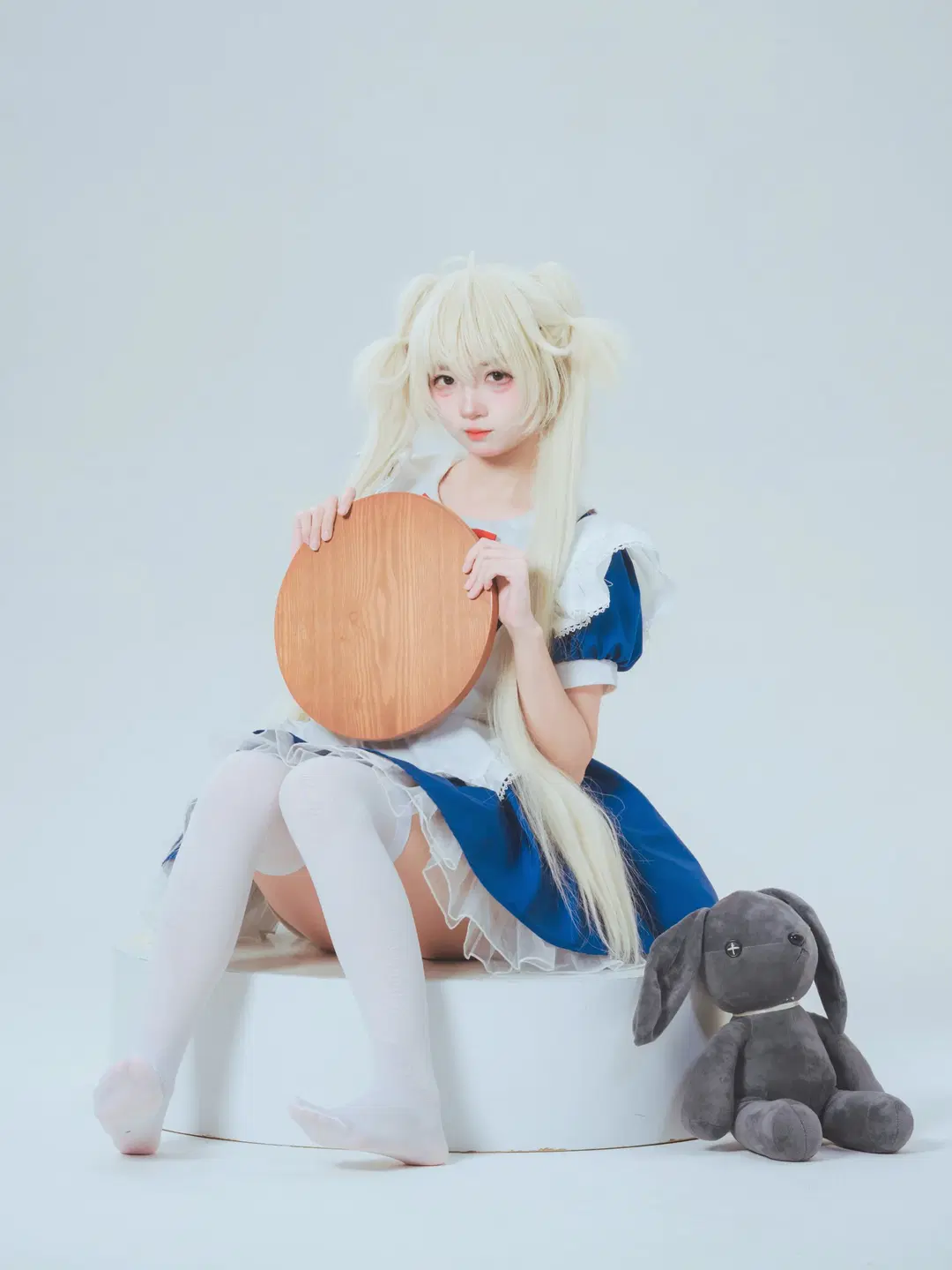 【春日野穹 コスプレ】無影スタジオで紡ぐ白ストッキングメイドの撮影記録 - Mr_DDSS - 6枚目