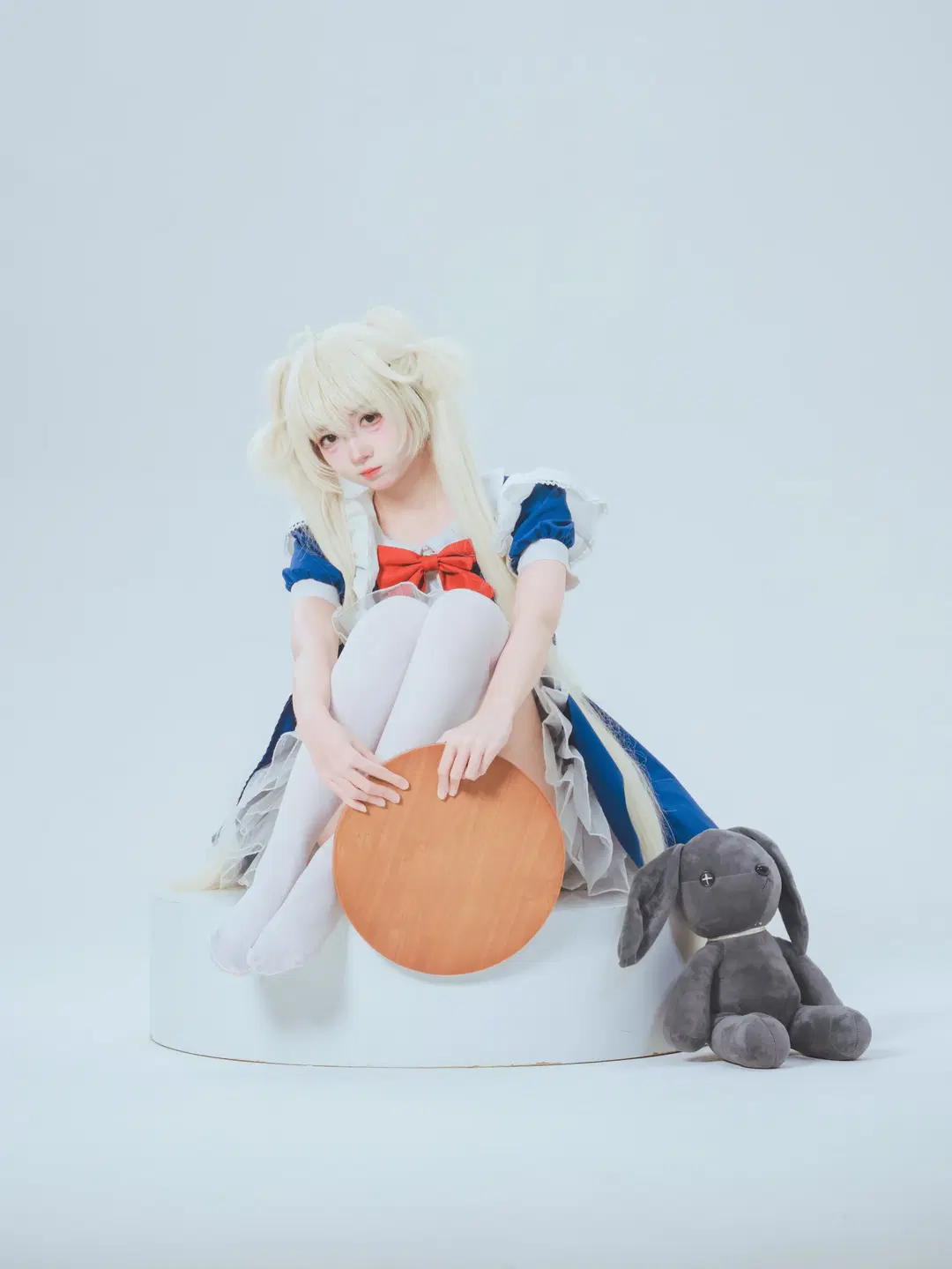 【春日野穹 コスプレ】無影スタジオで紡ぐ白ストッキングメイドの撮影記録 - Mr_DDSS - 7枚目