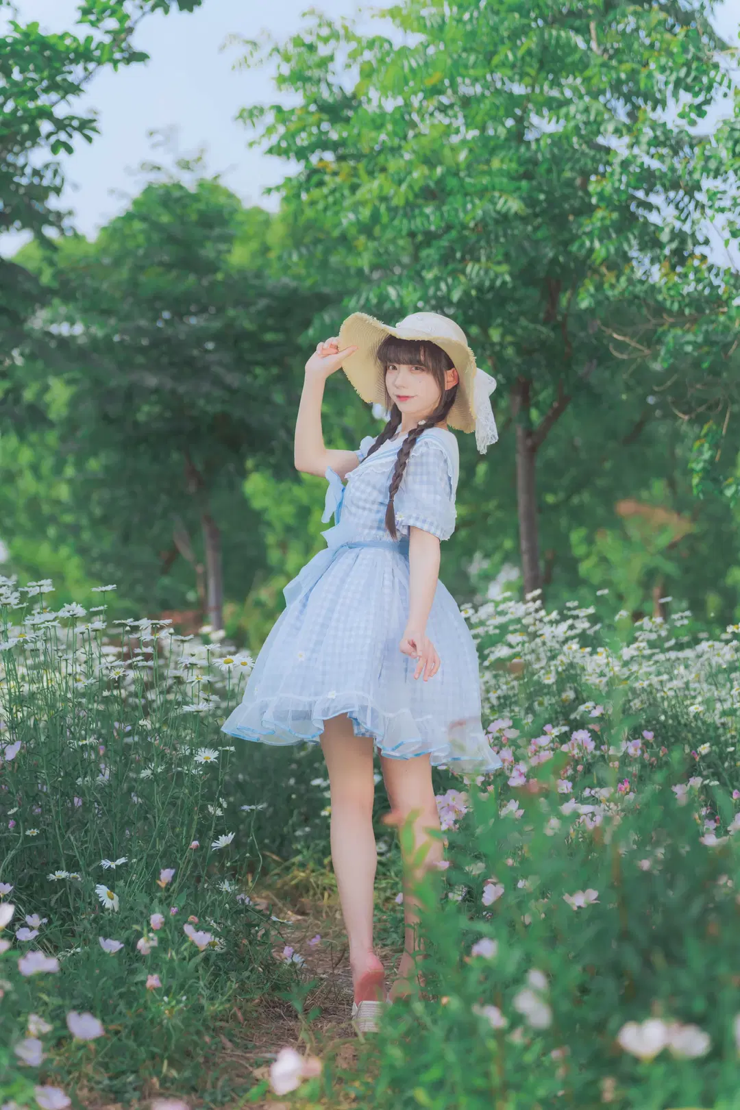 日本風田園ポートレート：ヒナギクの花畑で春風を抱きとめて - Mr_DDSS - 9枚目