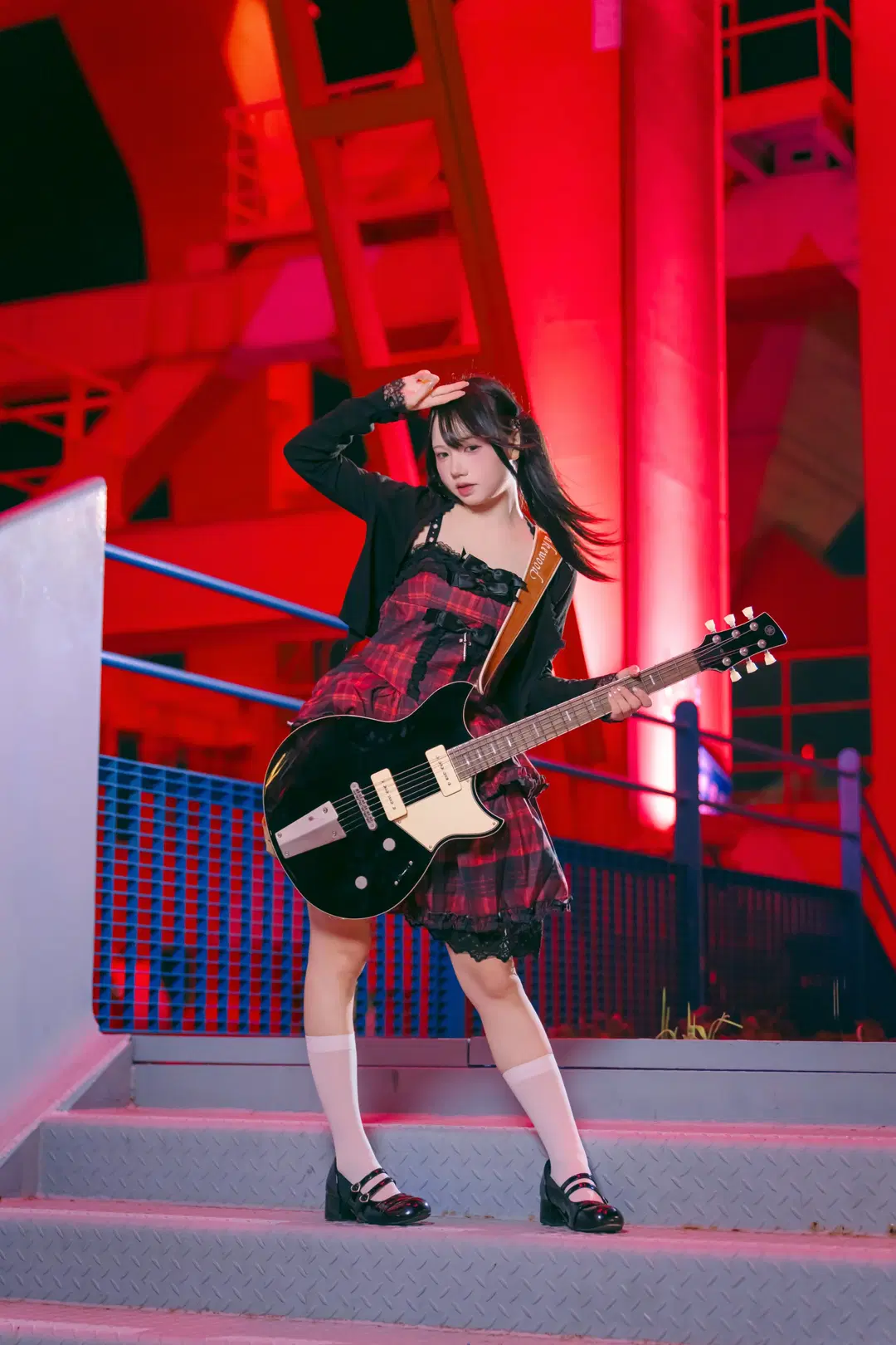 原宿风摇滚少女：城市霓虹下的白丝吉他手 - Mr_DDSS - 第3张
