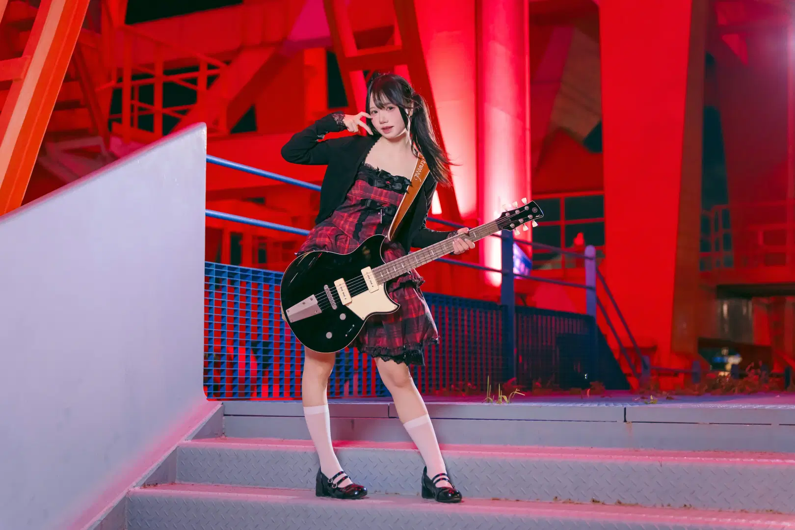原宿风摇滚少女：城市霓虹下的白丝吉他手 - Mr_DDSS - 第9张